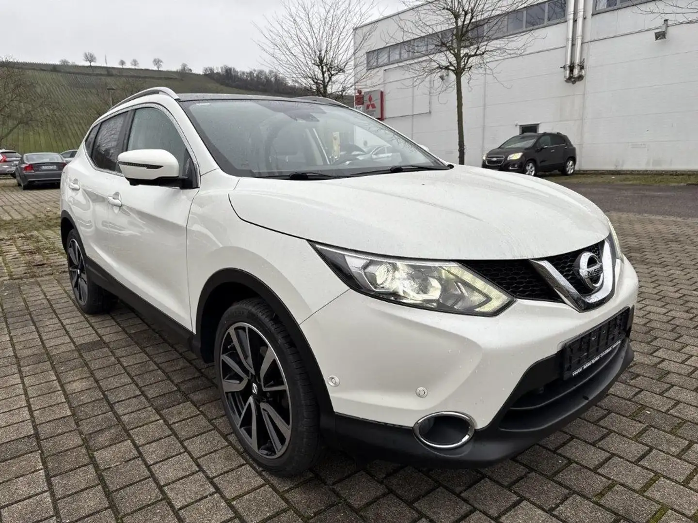 Nissan Qashqai 1.6 DIG-T Tekna Bianco - 2