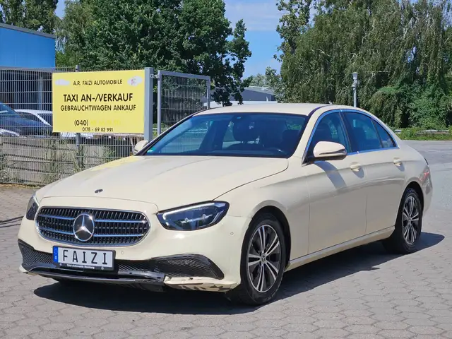 Mercedes-Benz E 200