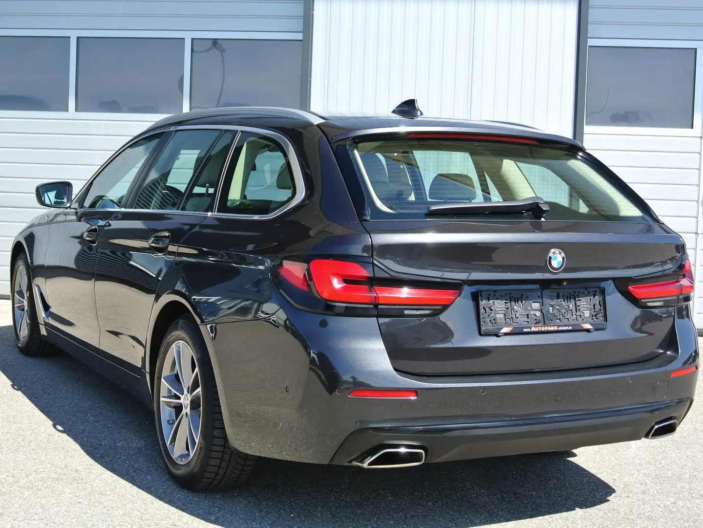 BMW 530 d xdrive touring Aut. **virtual CP ** LEDER * LED Grau - 2