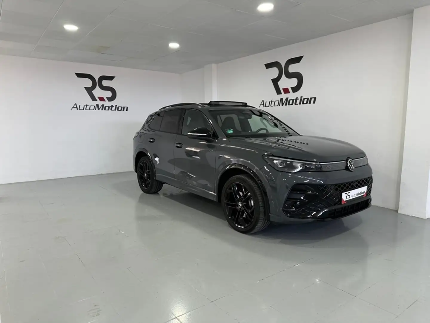 Volkswagen Tiguan 2.0TDI R-Line 4Motion DSG 142kW Gris - 1