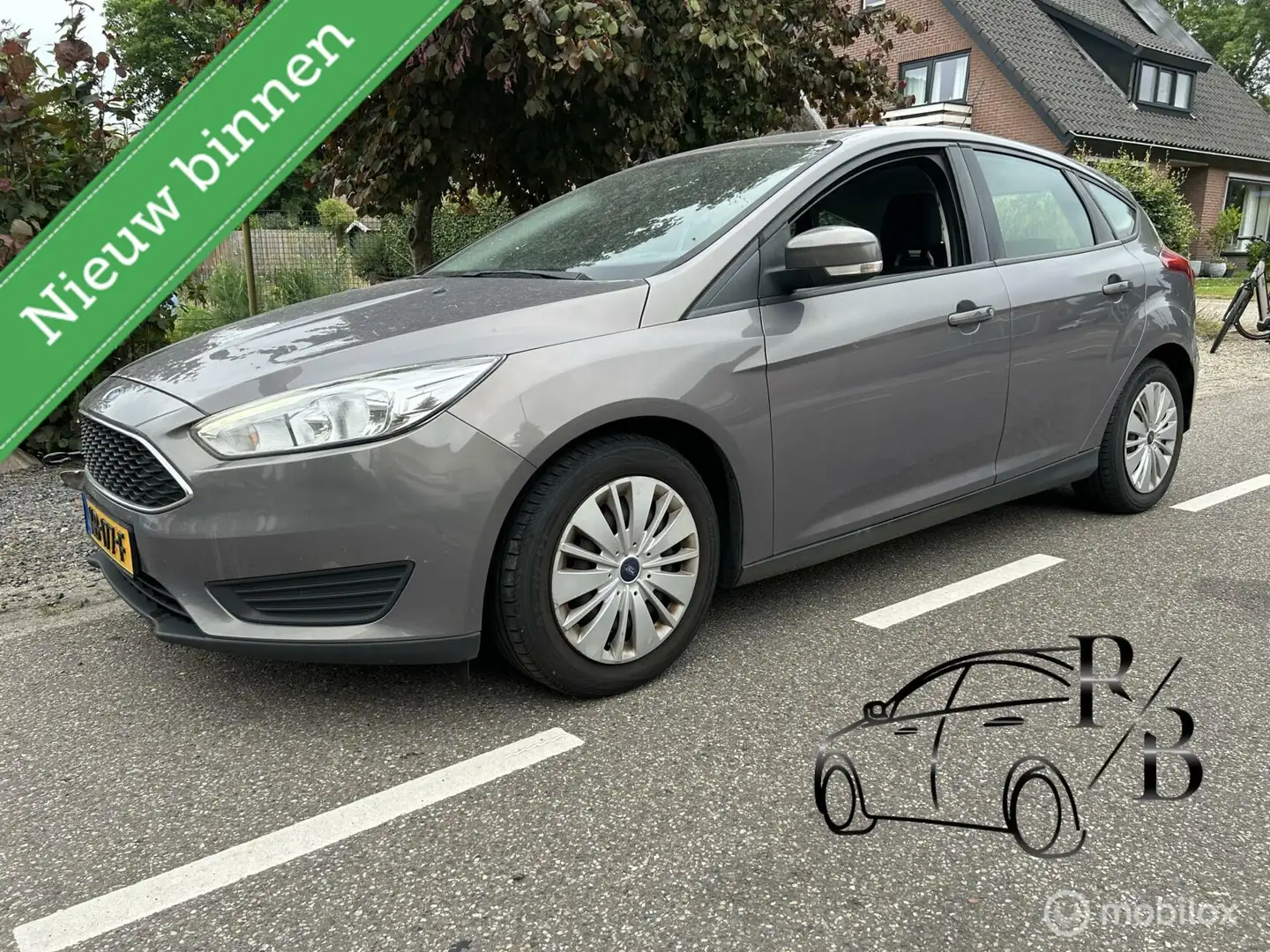 Ford Focus 1.0 Trend Edition LEES TEKST KOOPJE Grey - 1