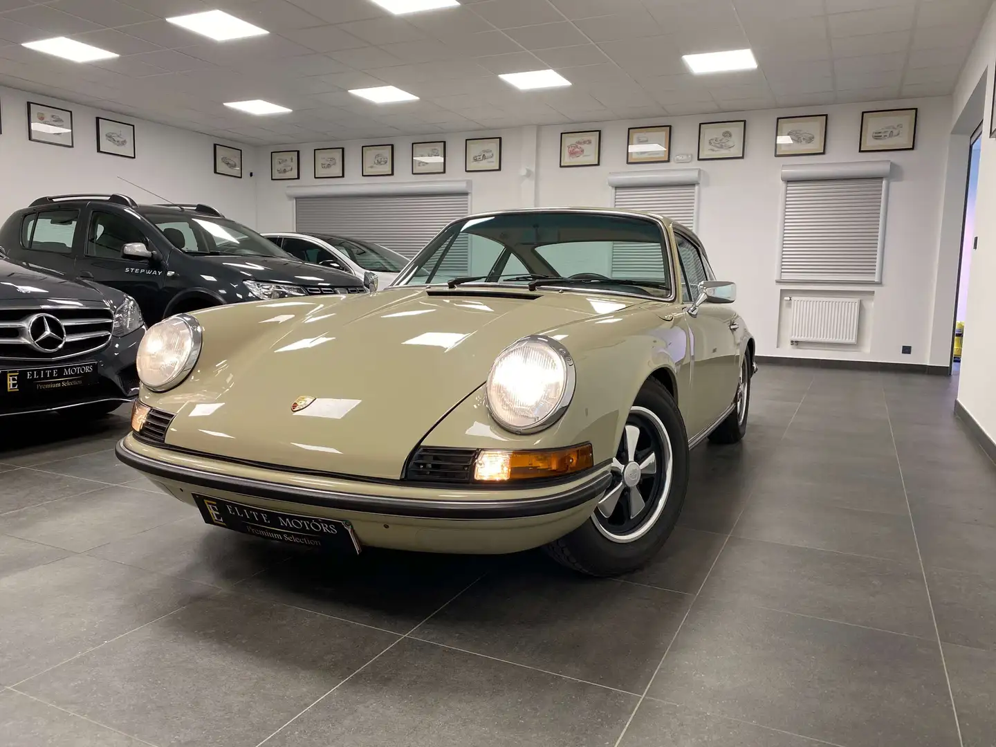 Porsche 911 T. 2.3 COUPE intégralement restaurée/1erMain Beige - 1