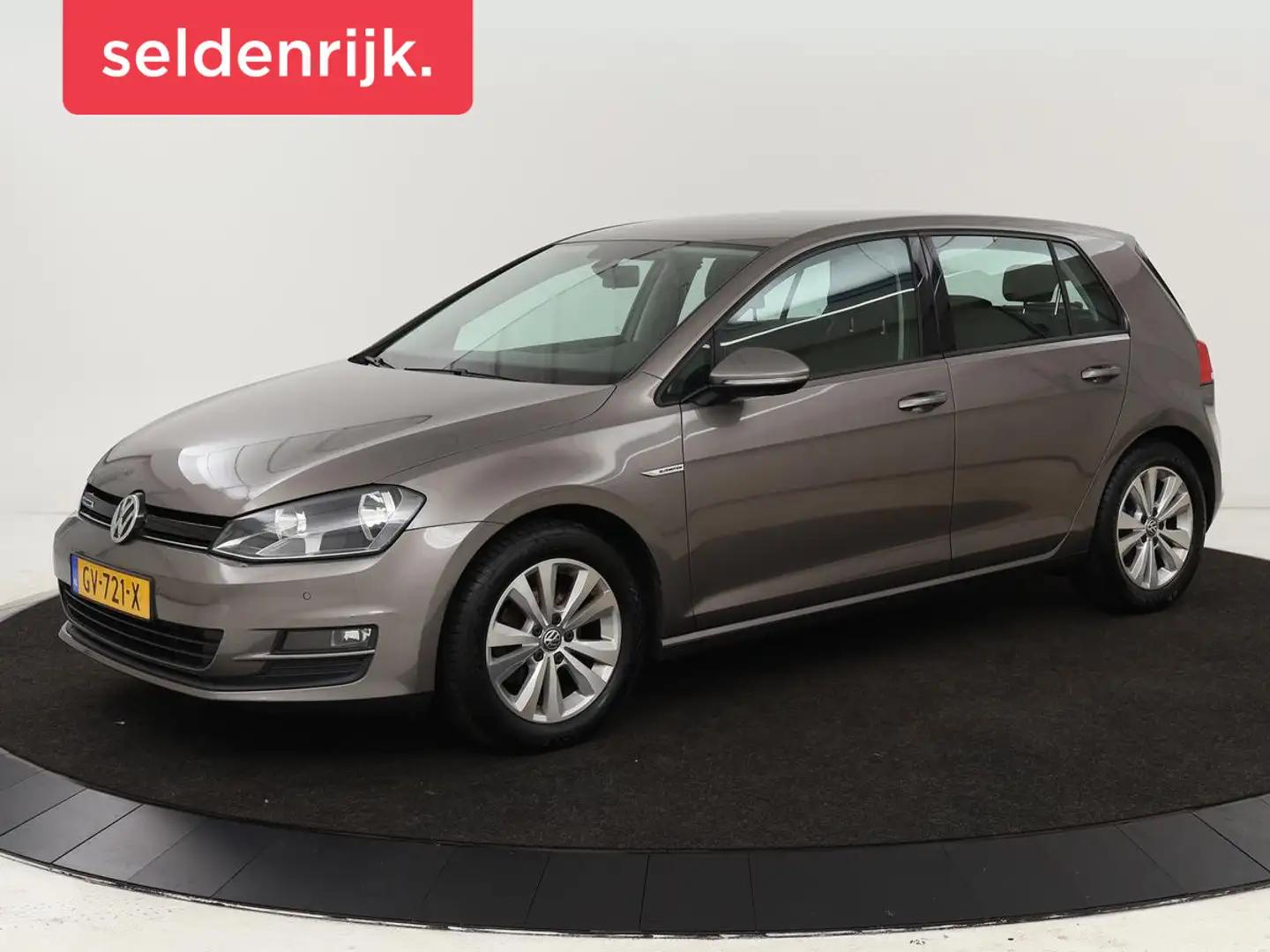 Volkswagen Golf 1.0 TSI Comfortline | Climate control | Cruise con Grijs - 1