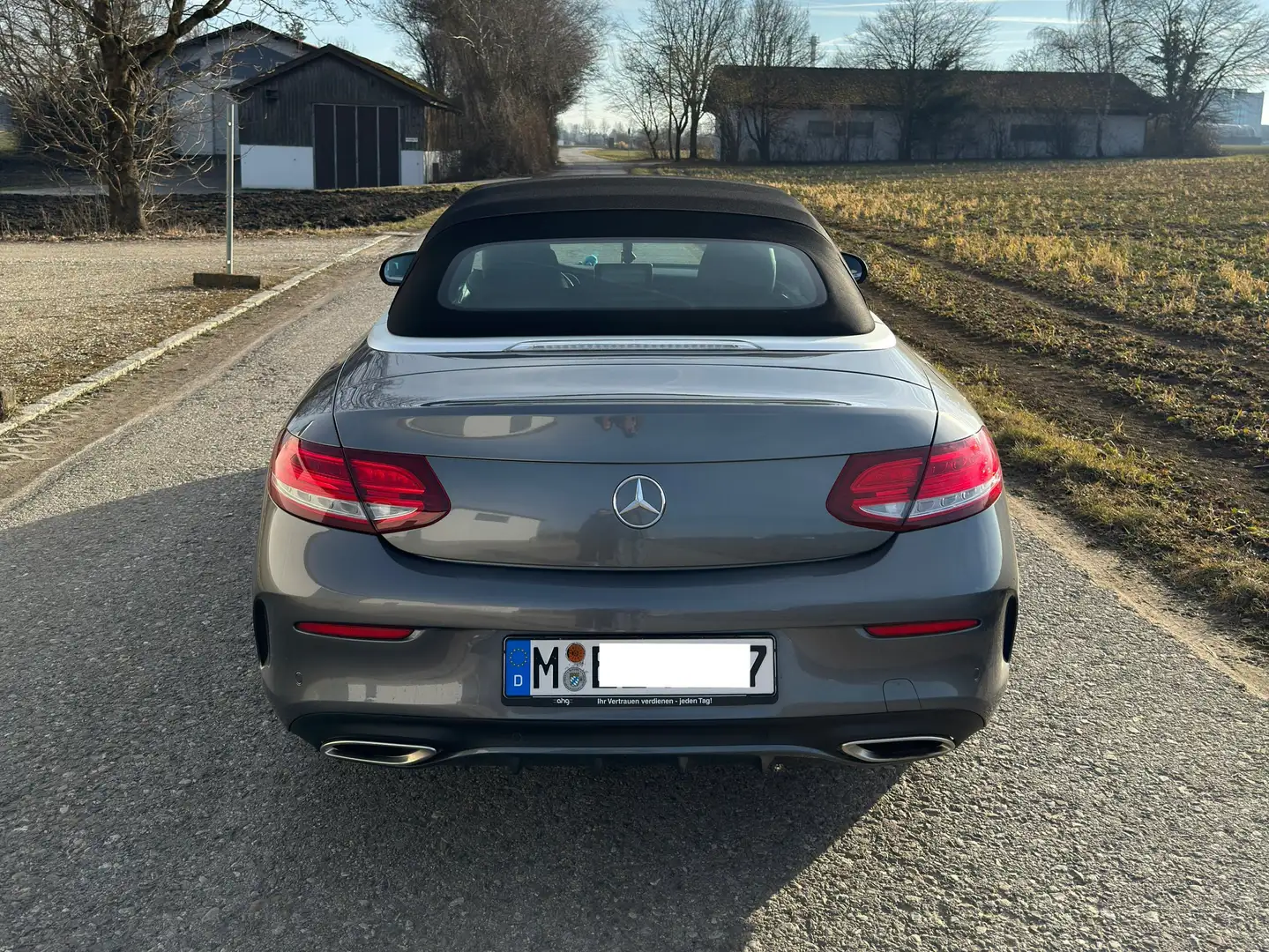 Mercedes-Benz C 300 C-Klasse Cabrio 9G-TRONIC AMG Line Vollausstattung Grau - 1
