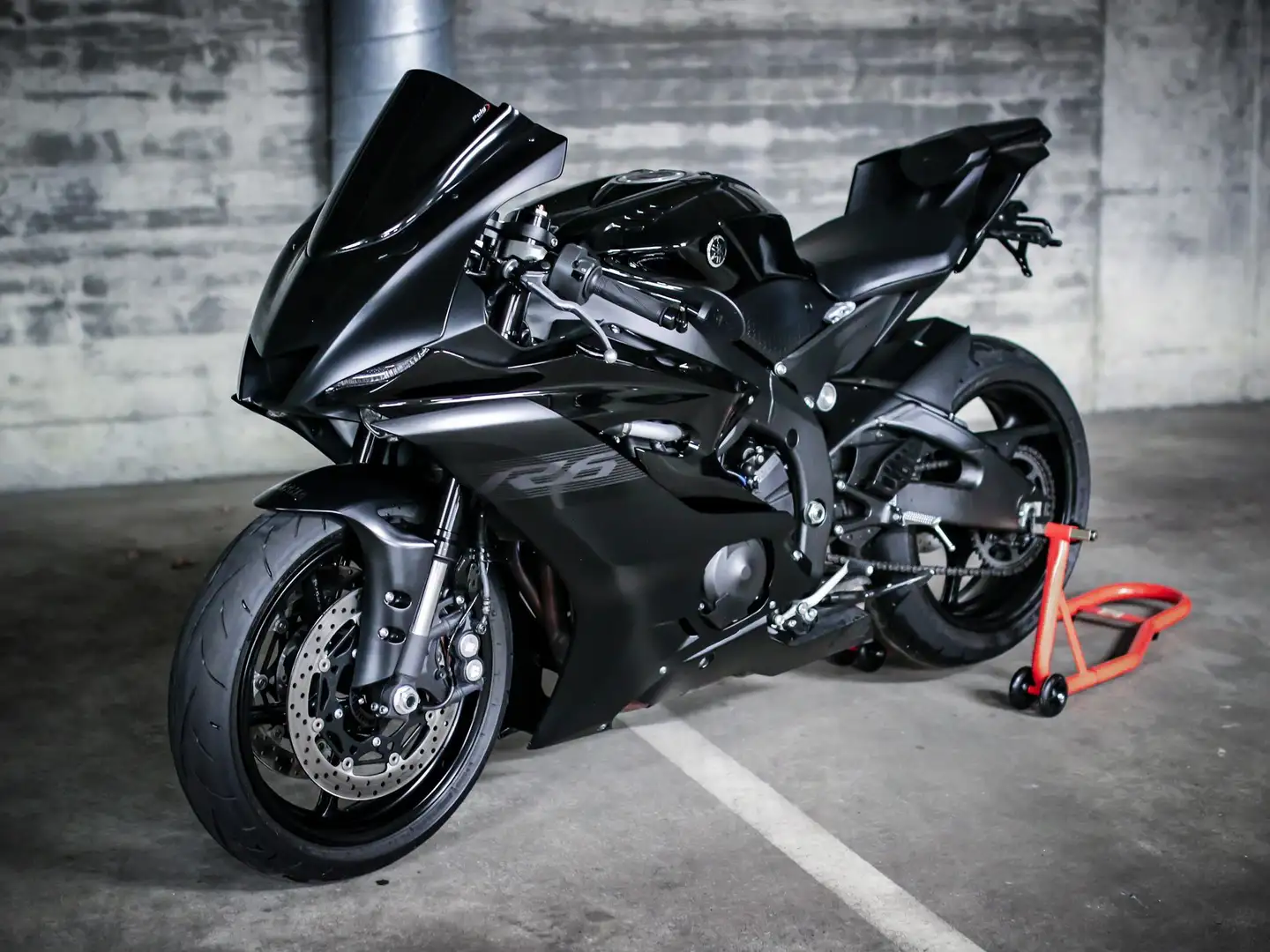 Yamaha YZF-R6 Black - 1