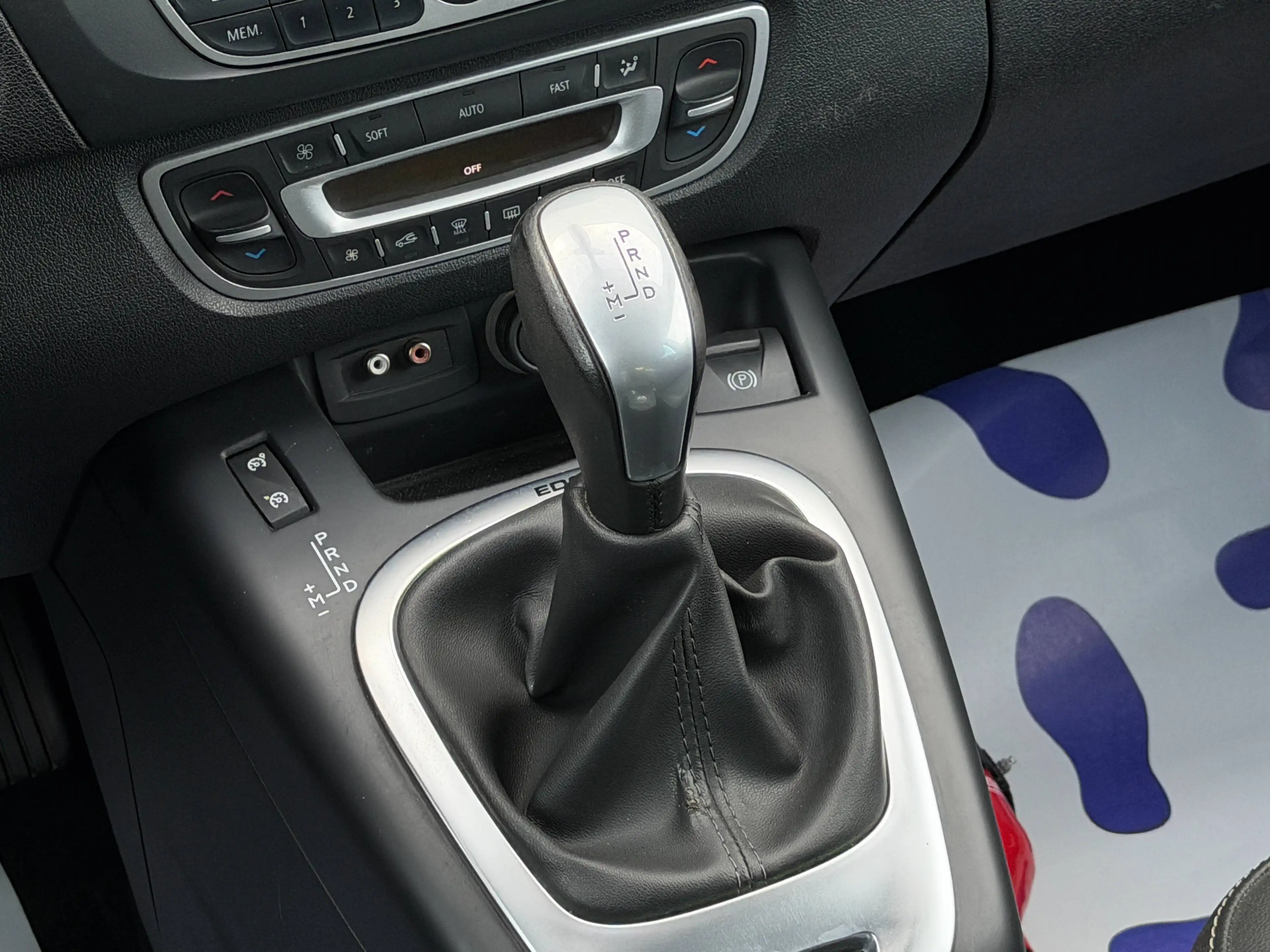 Renault Scenic Scenic 1.5 dCi EDC/BOITE AUTO/BLUETOOTH/GPS/CRUISE/GARANTIE 12 MOIS — photo 10