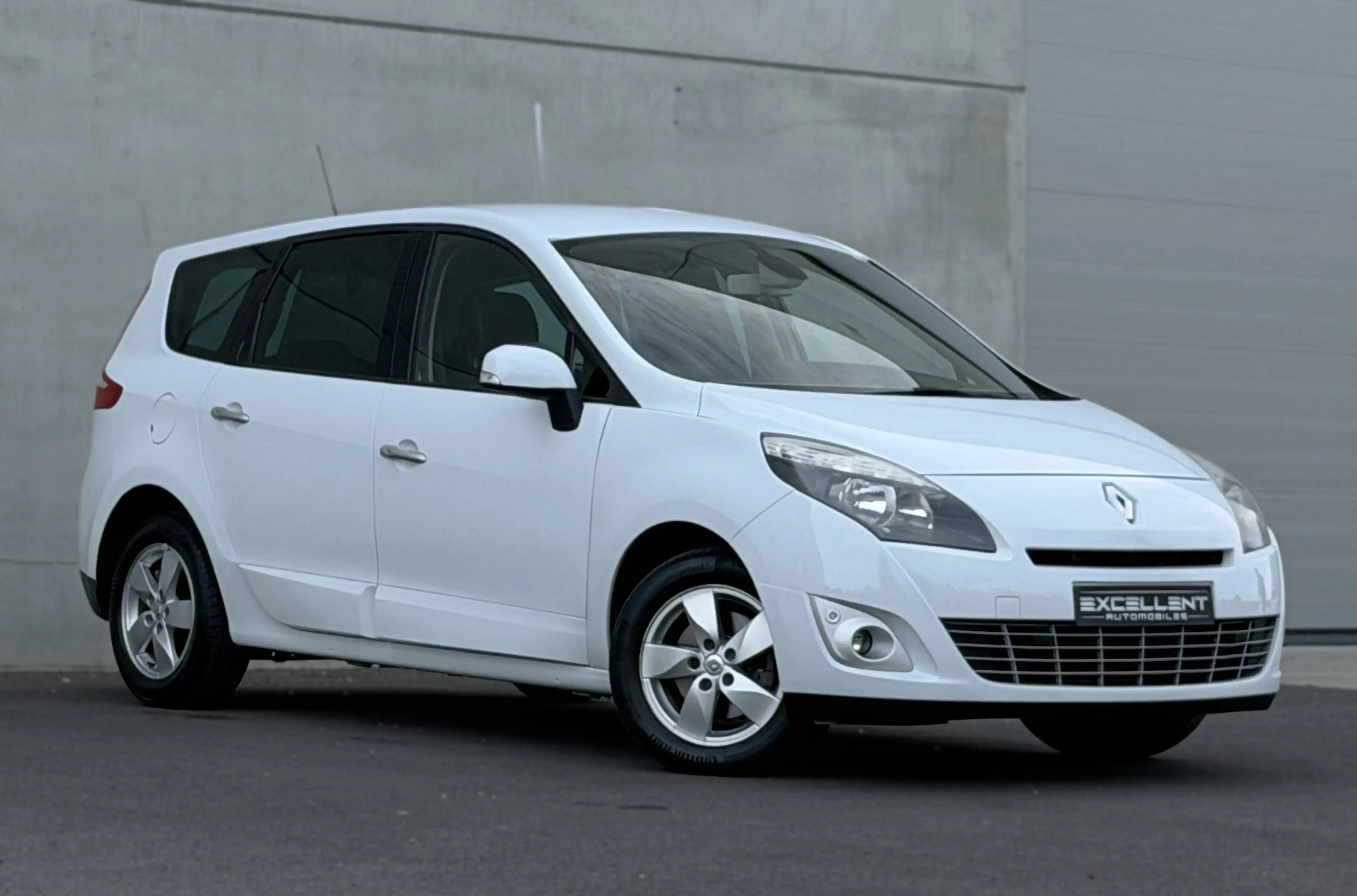 Renault Scenic Scenic 1.5 dCi EDC/BOITE AUTO/BLUETOOTH/GPS/CRUISE/GARANTIE 12 MOIS — photo 2