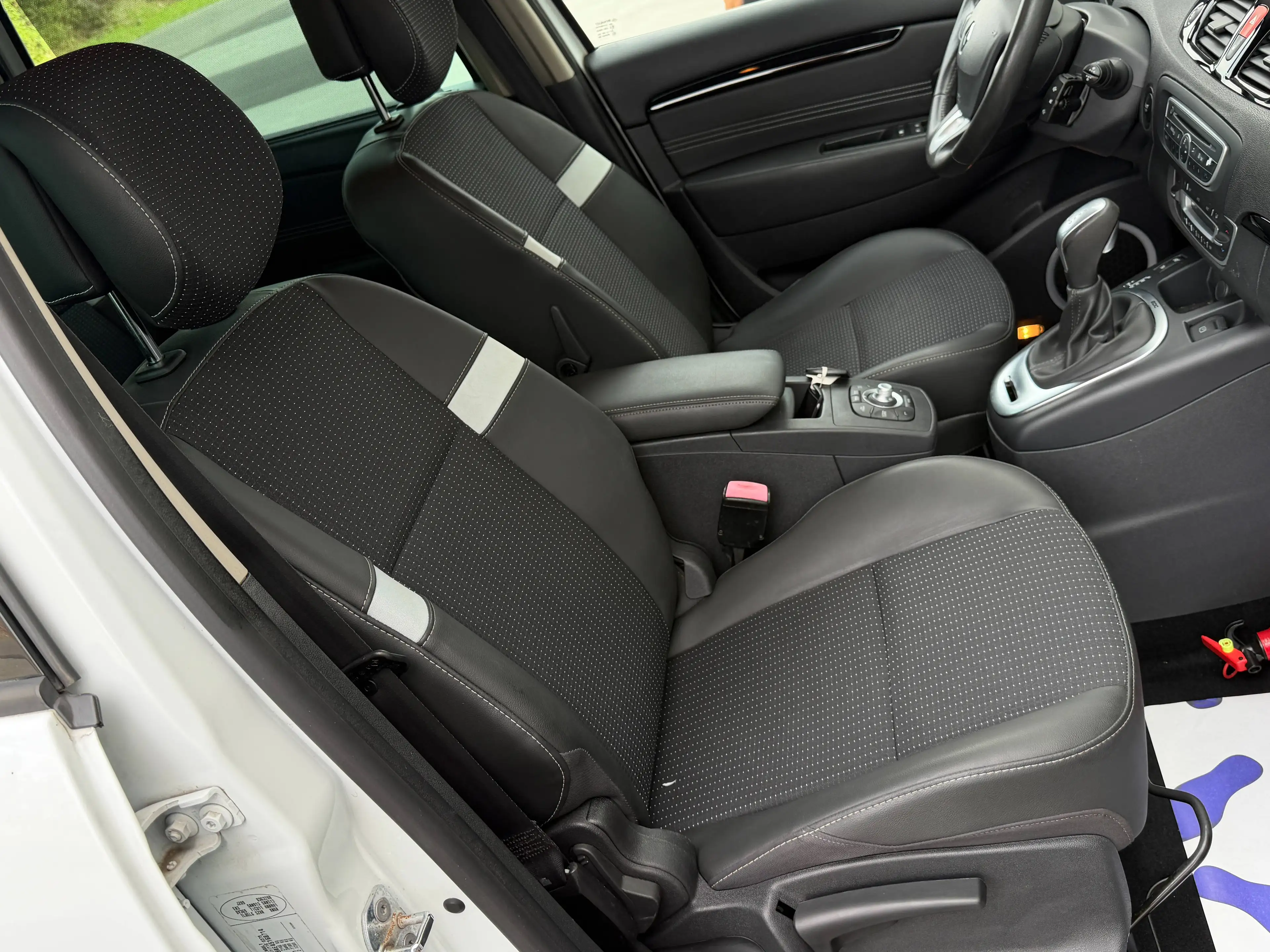 Renault Scenic Scenic 1.5 dCi EDC/BOITE AUTO/BLUETOOTH/GPS/CRUISE/GARANTIE 12 MOIS — photo 14