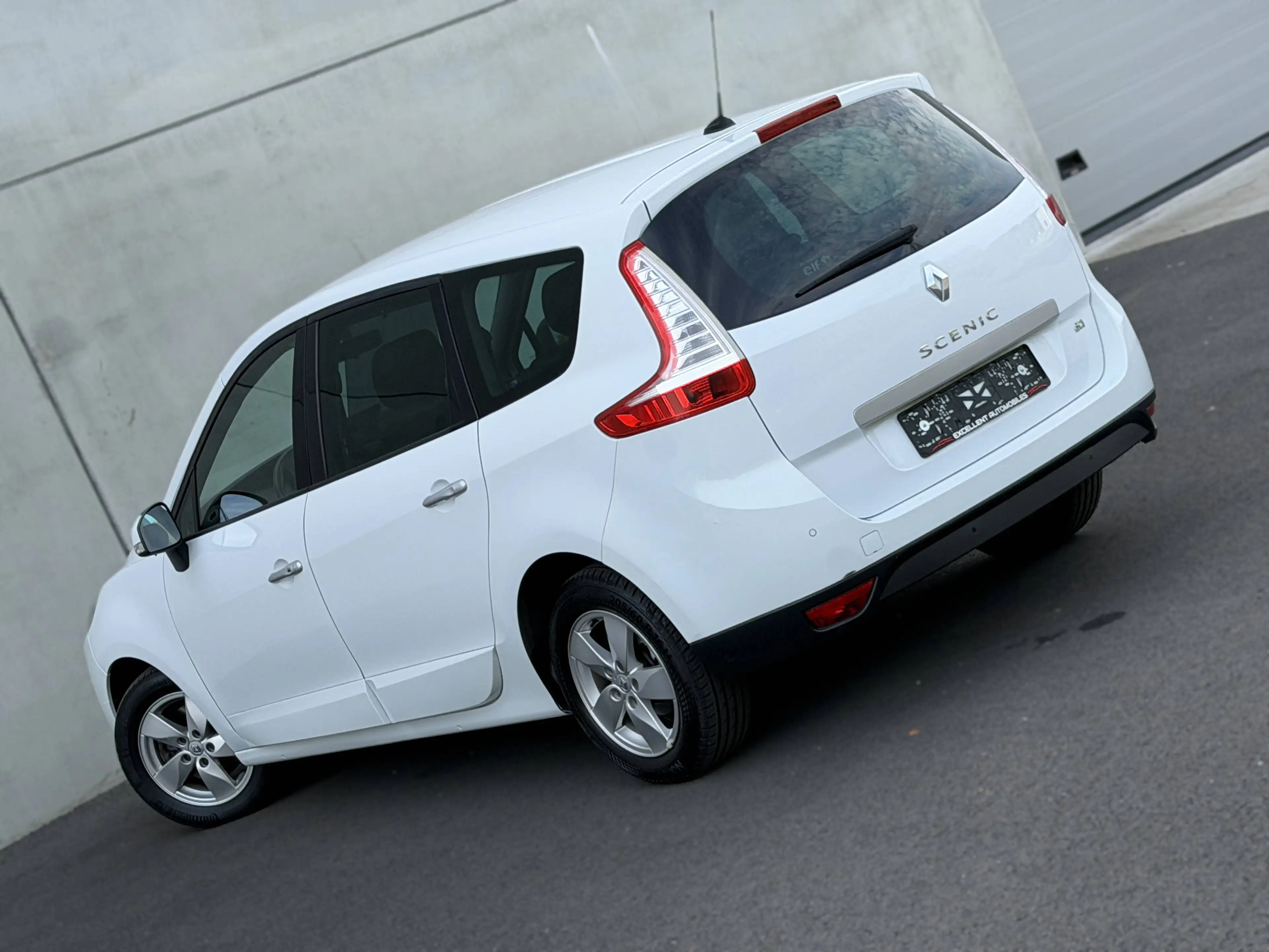 Renault Scenic Scenic 1.5 dCi EDC/BOITE AUTO/BLUETOOTH/GPS/CRUISE/GARANTIE 12 MOIS — photo 3