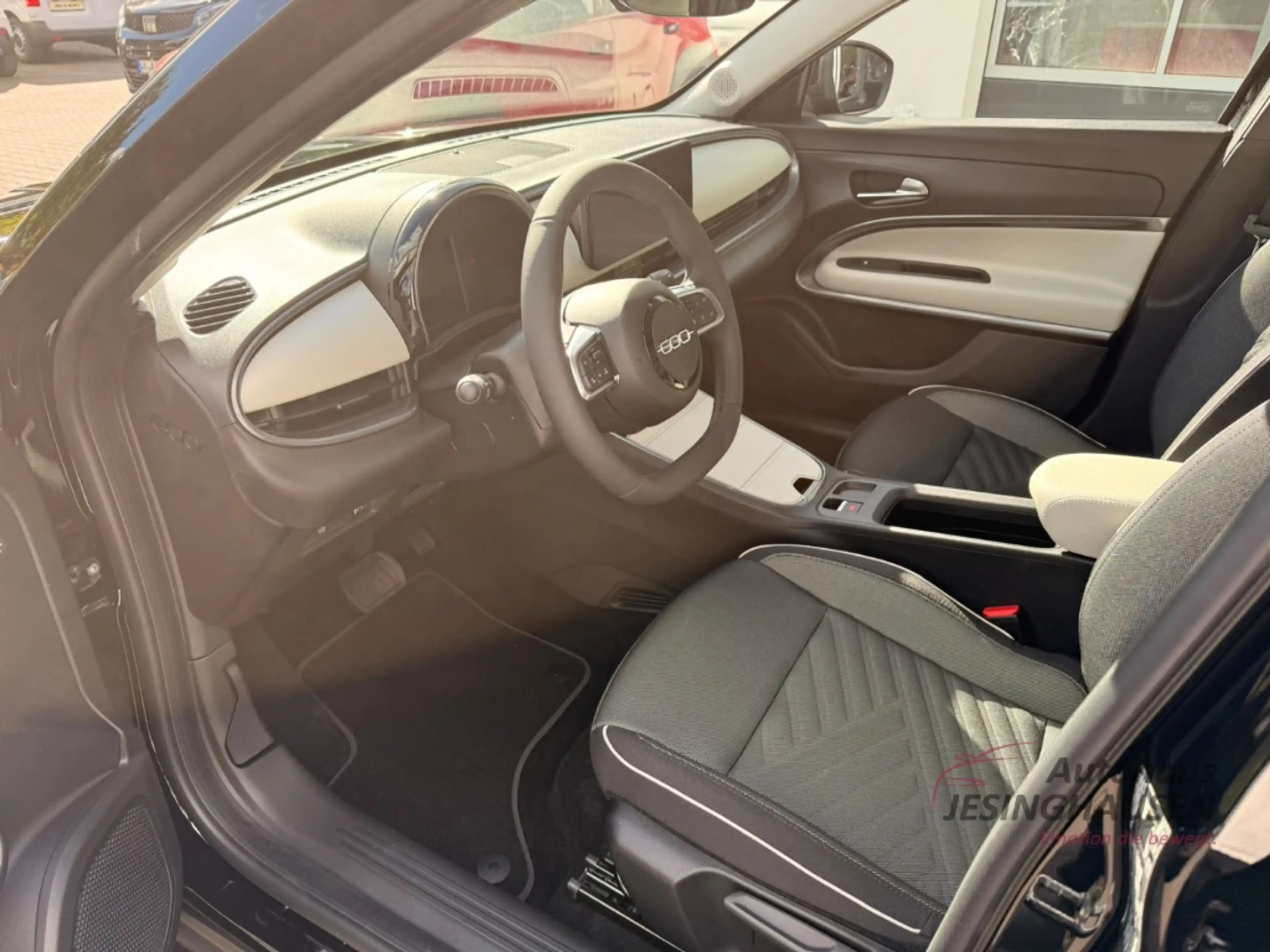 Fiat 600 Hybrid La Prima Navi*LED*SHZ*RFK*360°PDCEl. Heckkl — photo 13