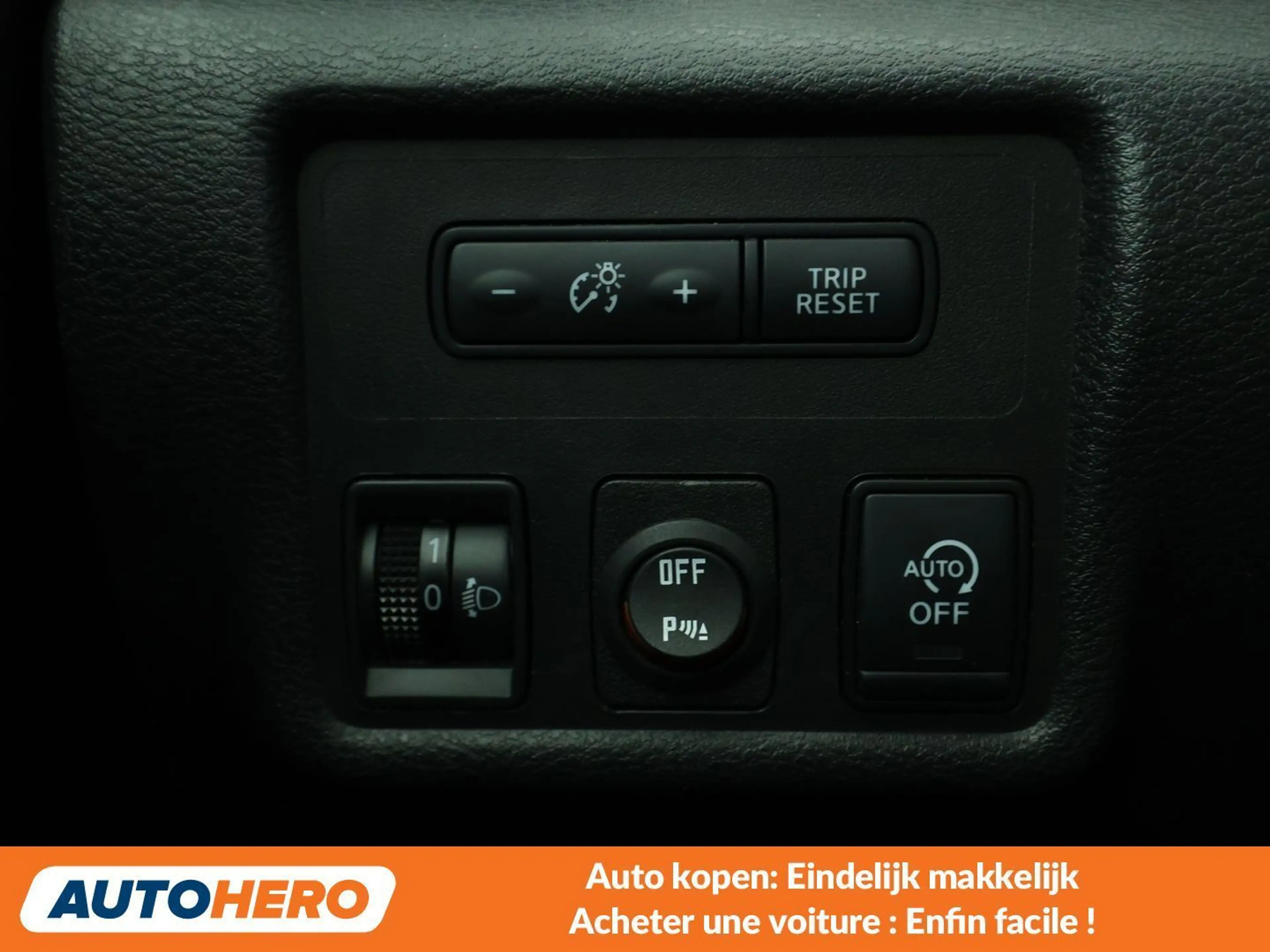 Nissan Micra 1.0 IG-T Acenta — photo 11