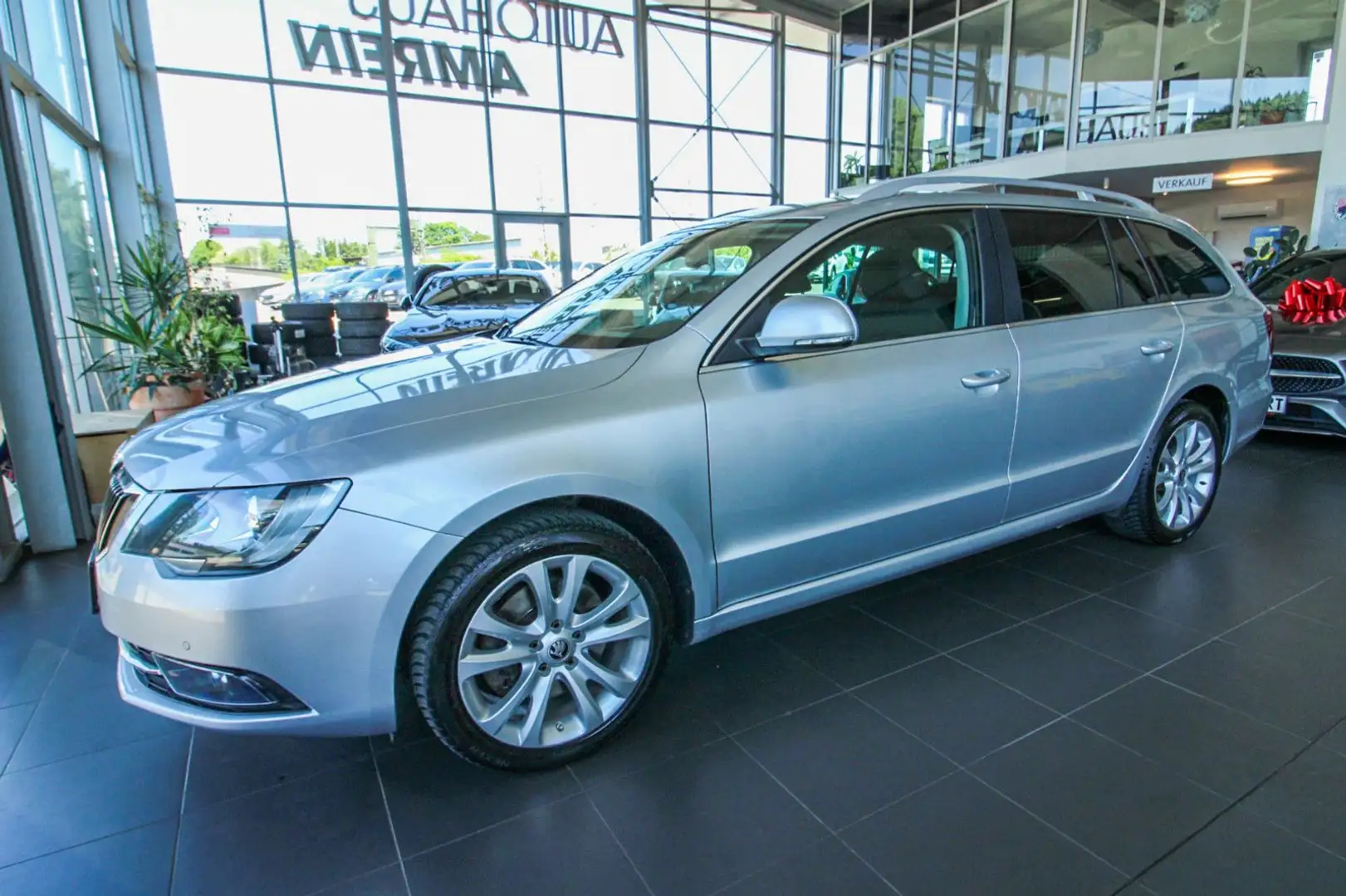 Skoda Superb Combi Ambition/Business Amundsen+/AHK Zilver - 1