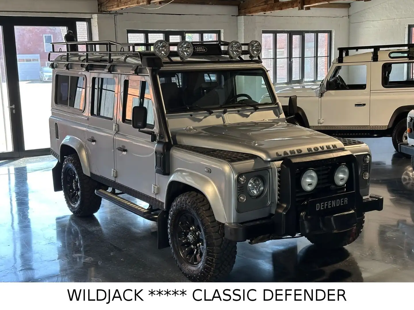 Land Rover Defender 110 Td4 SE BOLIVIEN EDITION Silber - 2
