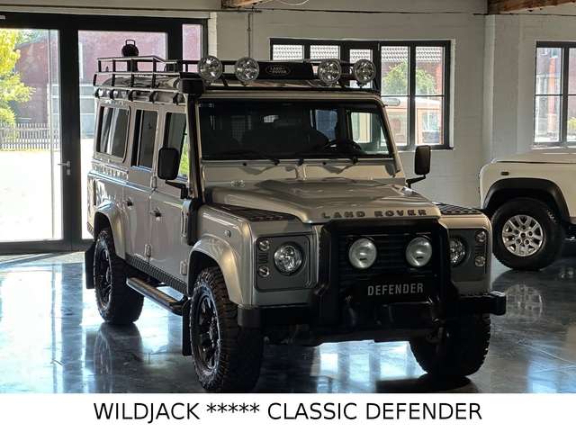 Imagine Land Rover Defender 110 Td4 SE BOLIVIEN EDITION