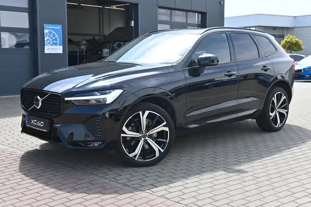 Volvo XC60 main image