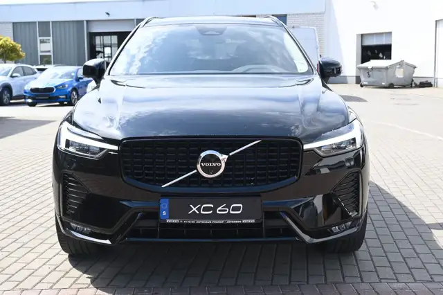 Volvo XC60 view 8