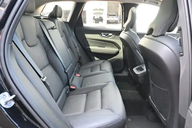 Volvo XC60 view 15