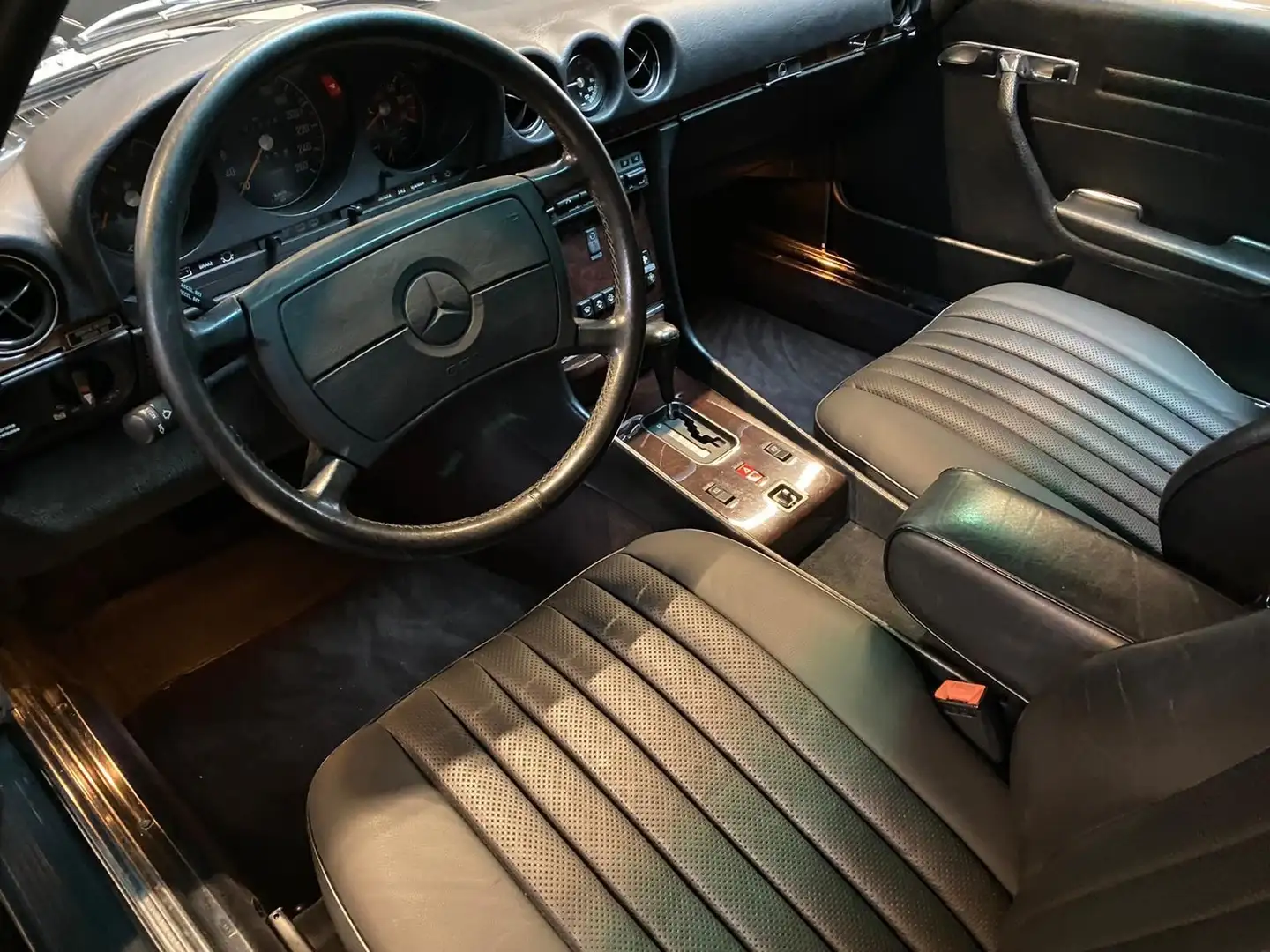 Mercedes-Benz SL 560 Negru - 2