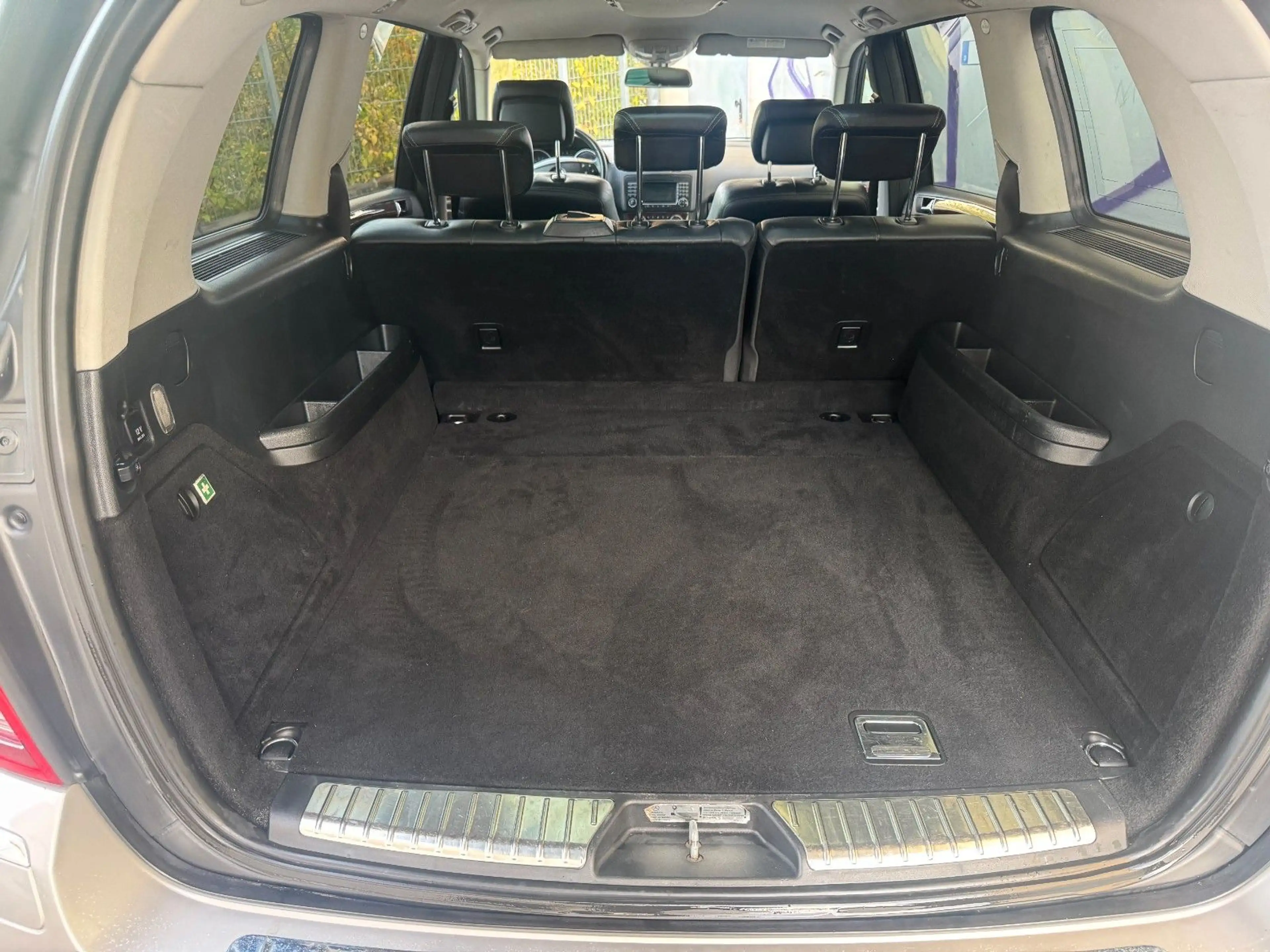 Mercedes-Benz GL 420 CDI 4Matic — photo 11