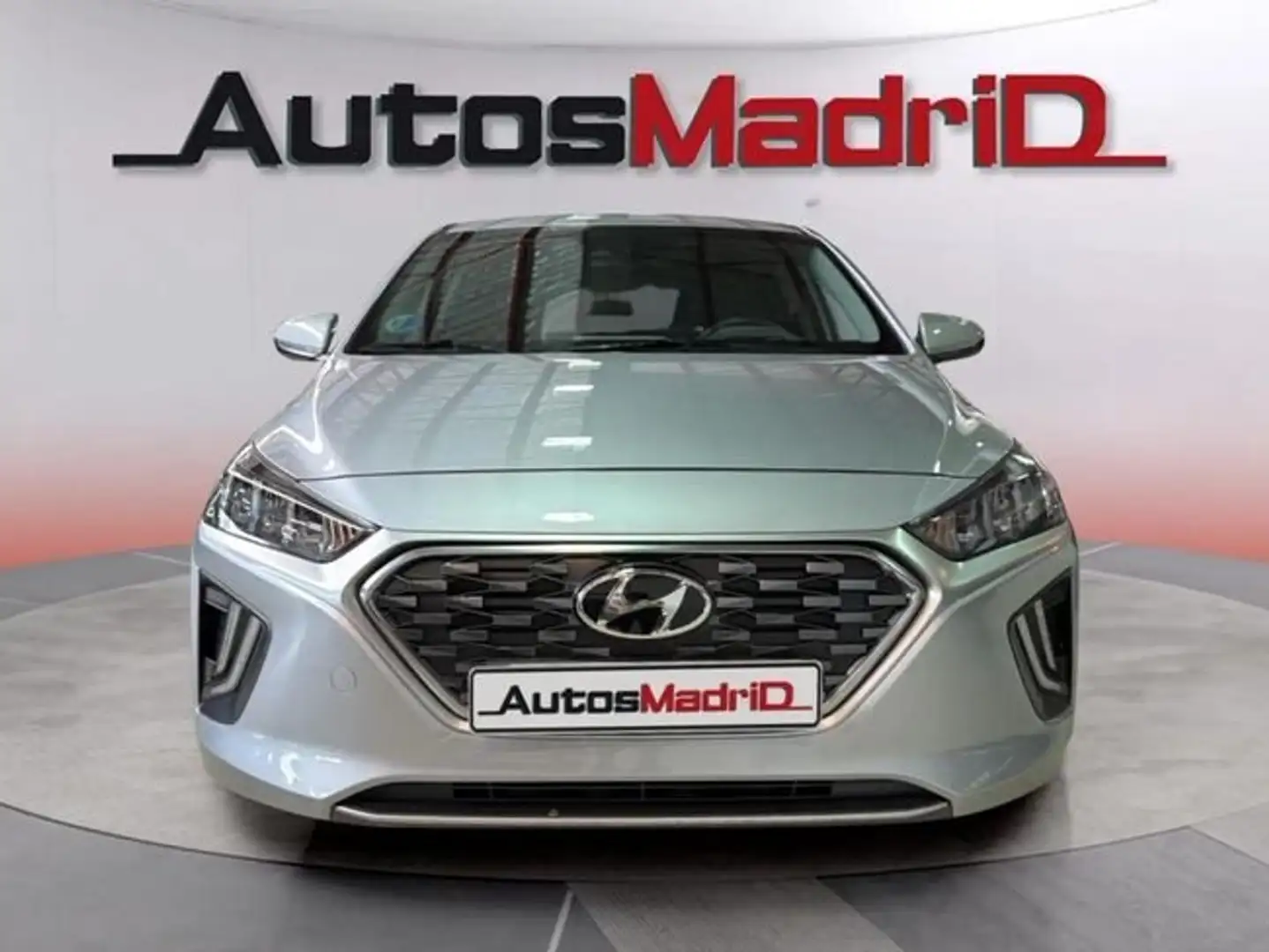 Hyundai IONIQ HEV 1.6 GDI Tecno Plateado - 2