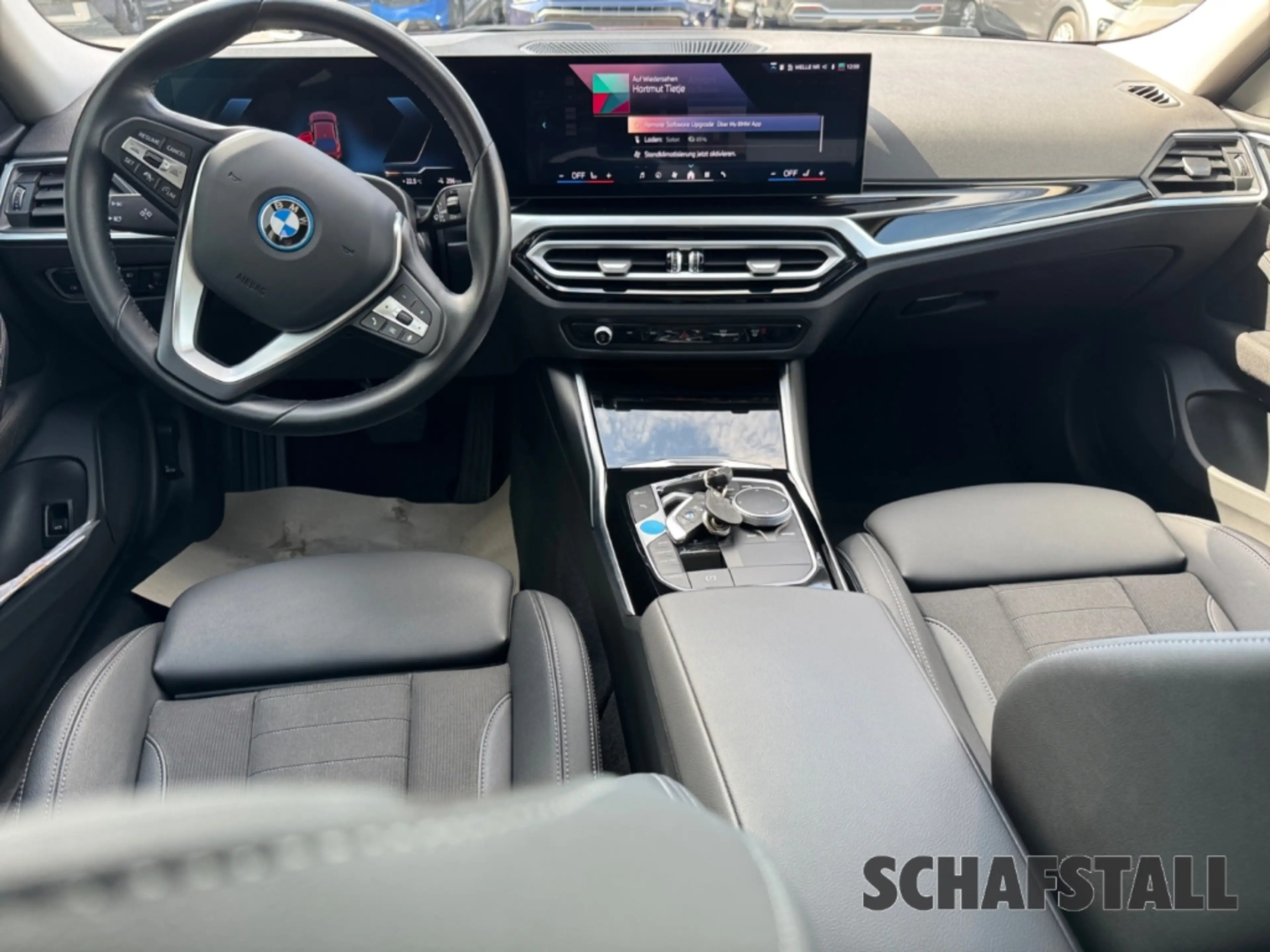 BMW i4 35 eDrive Gran Coupe NAVI AHK KAMERA PDC V+H — photo 13