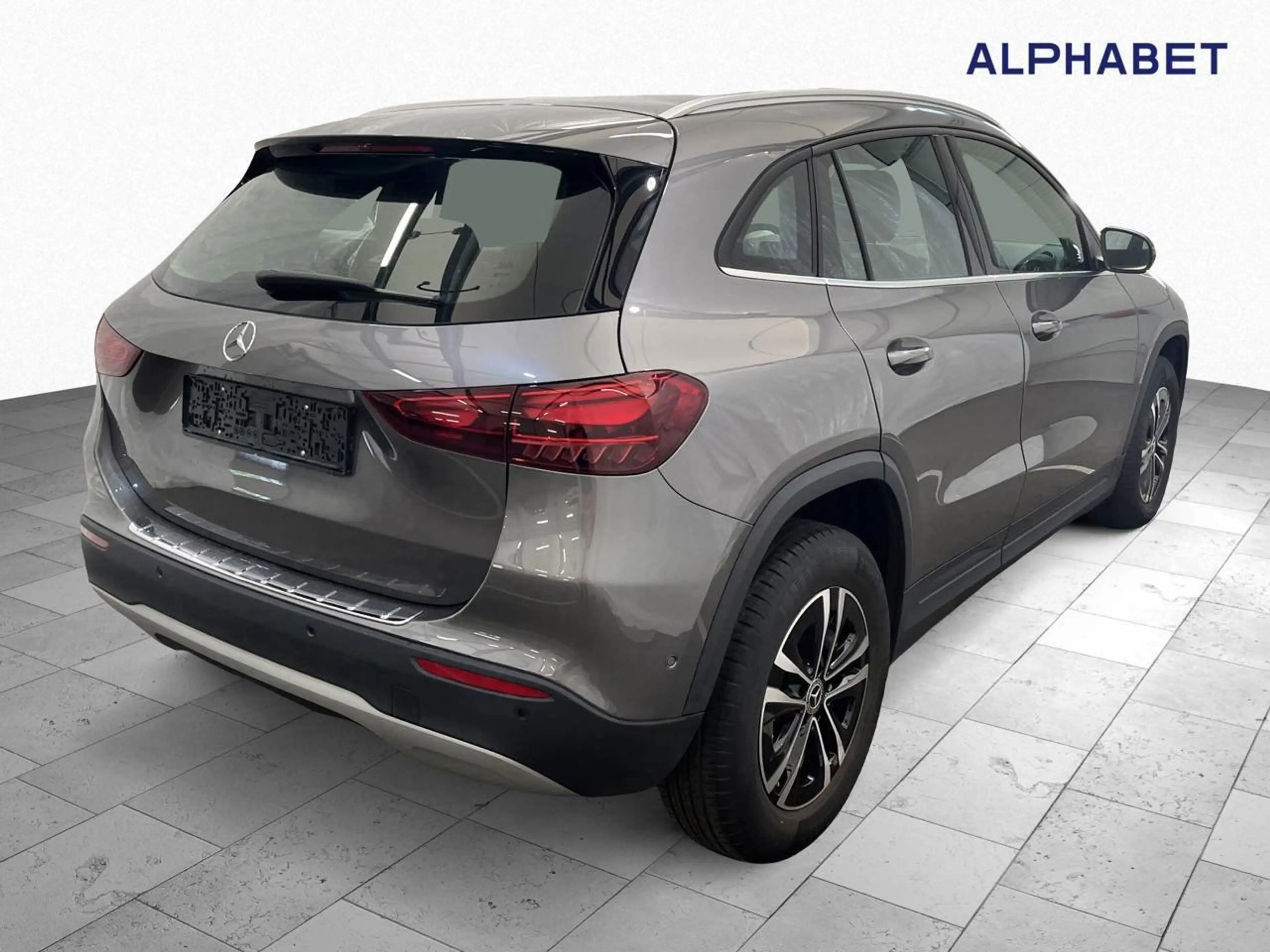 Mercedes-Benz GLA 180 d El.Heckkl. Key LED Lane Navi RKam AUT — photo 2