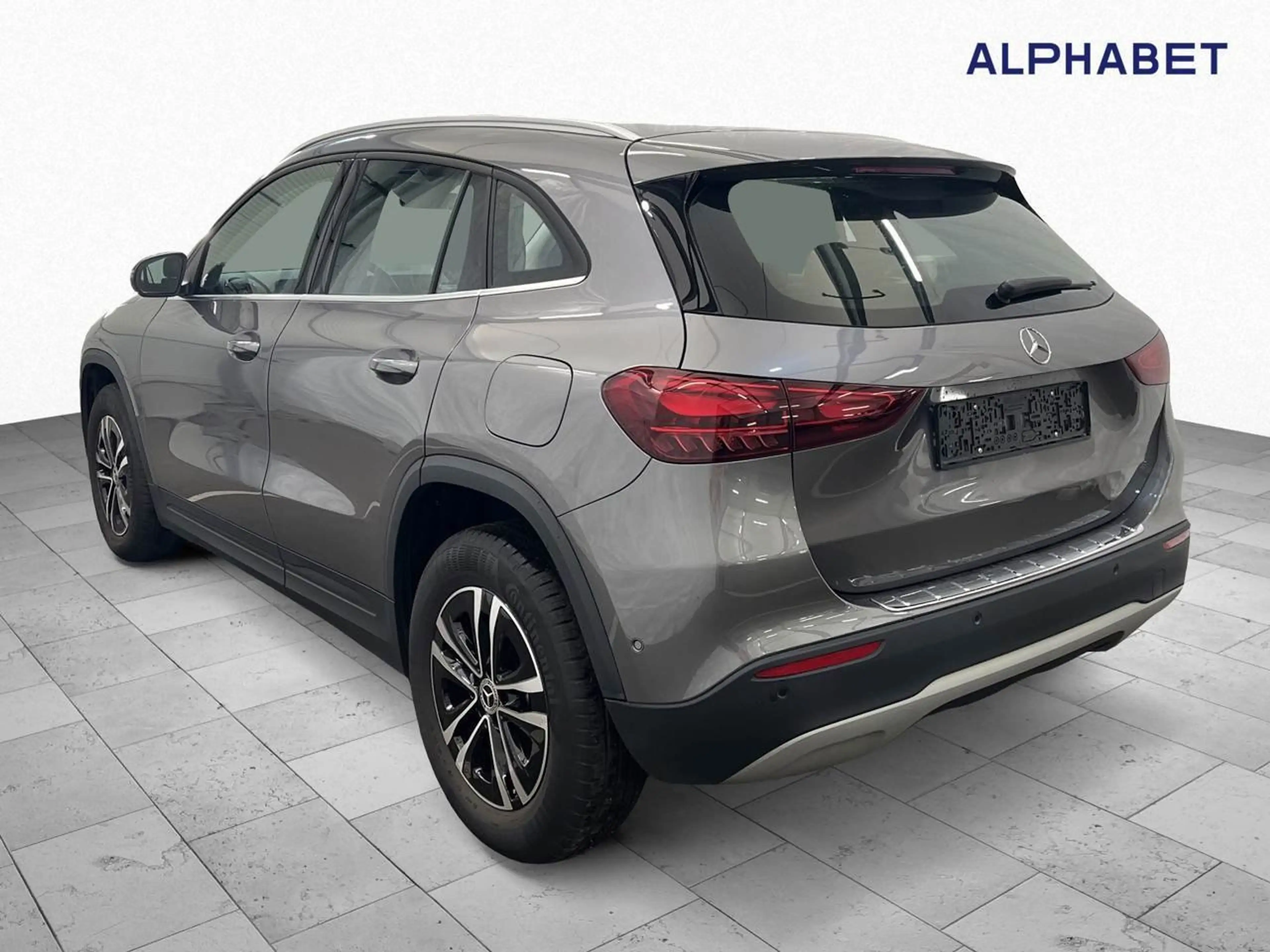 Mercedes-Benz GLA 180 d El.Heckkl. Key LED Lane Navi RKam AUT — photo 7