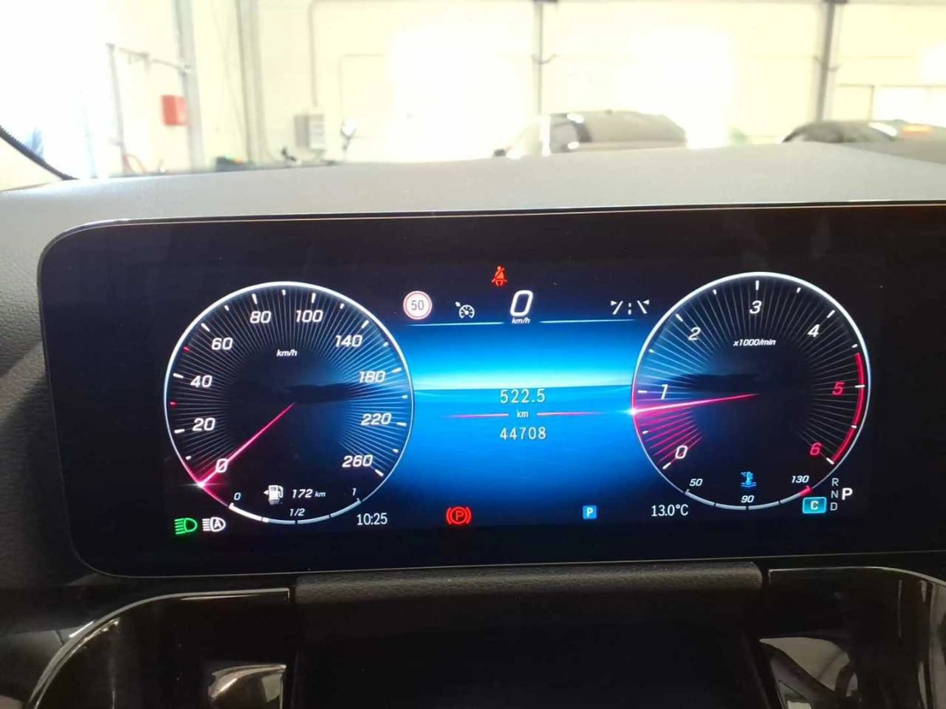 Mercedes-Benz GLA 180 d El.Heckkl. Key LED Lane Navi RKam AUT — photo 9