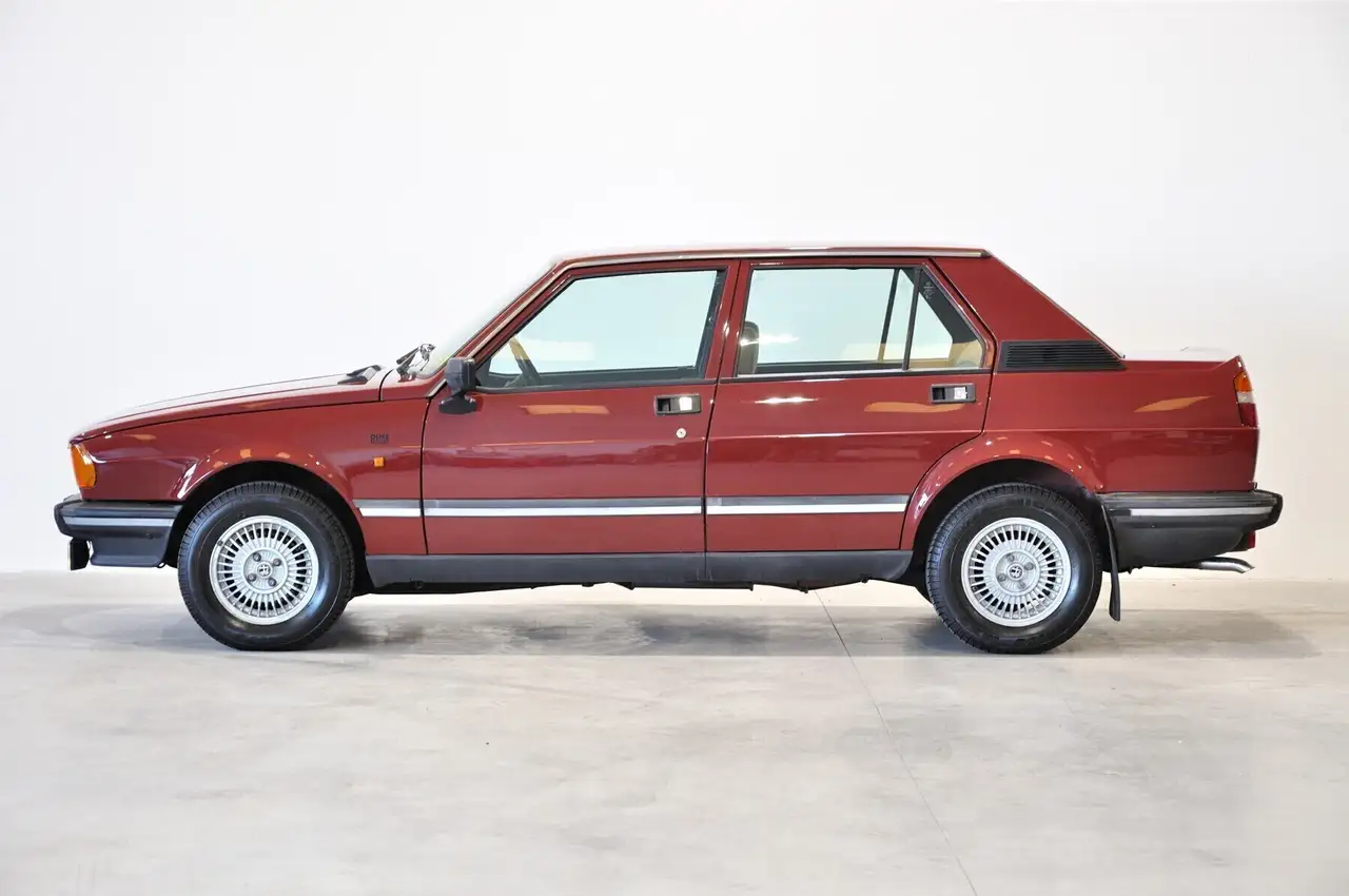 Alfa Romeo Giulietta 1.6 targhe nere MI, foto 4