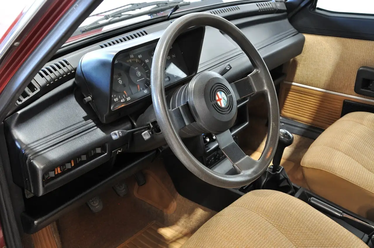 Alfa Romeo Giulietta 1.6 targhe nere MI, foto 12
