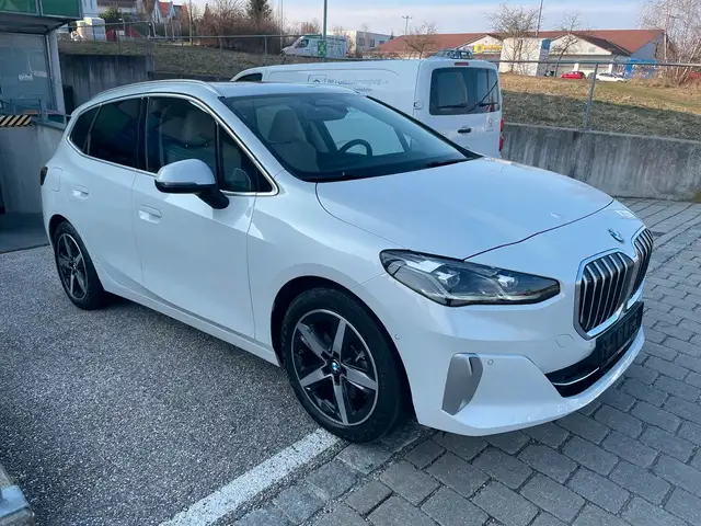BMW 223 223i xDrive Act Tourer PANO HUD ParkAss SHZ 360°