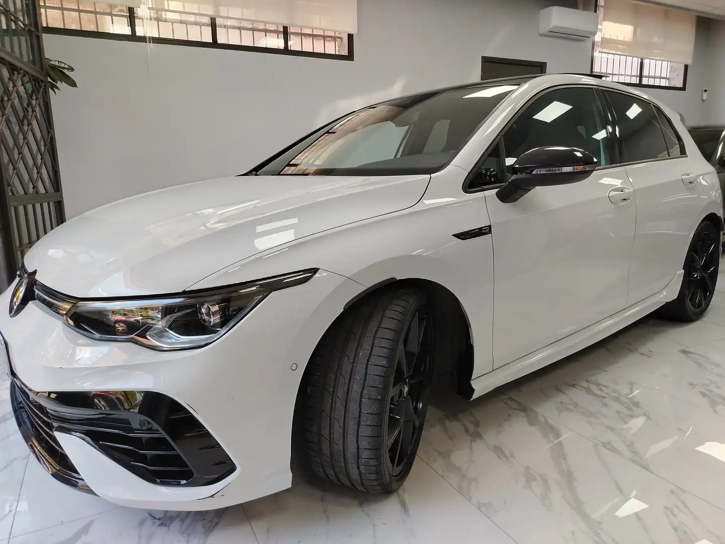 Volkswagen Golf R Golf 2.0 tsi R 4motion 320cv dsg 19"TETTO IQ LIGHT Bianco - 1