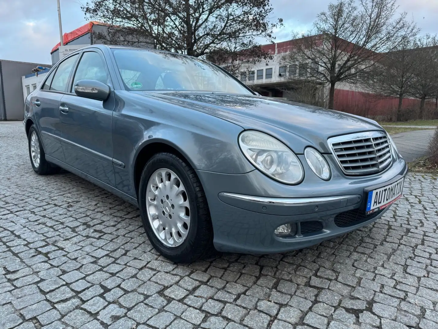 Mercedes-Benz E 240 Lim.Elegance Tüv Neu 1.Hand Automatik Kék - 2