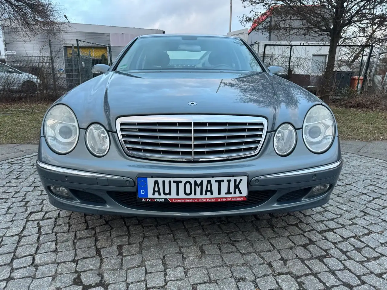 Mercedes-Benz E 240
