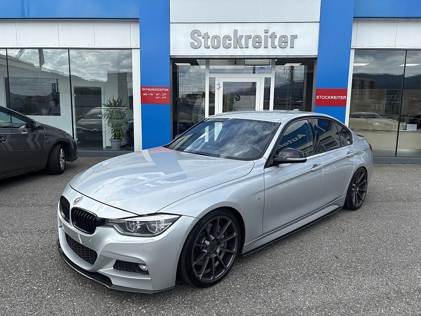 BMW 335 d xDrive M Sport Aut. Silber - 1