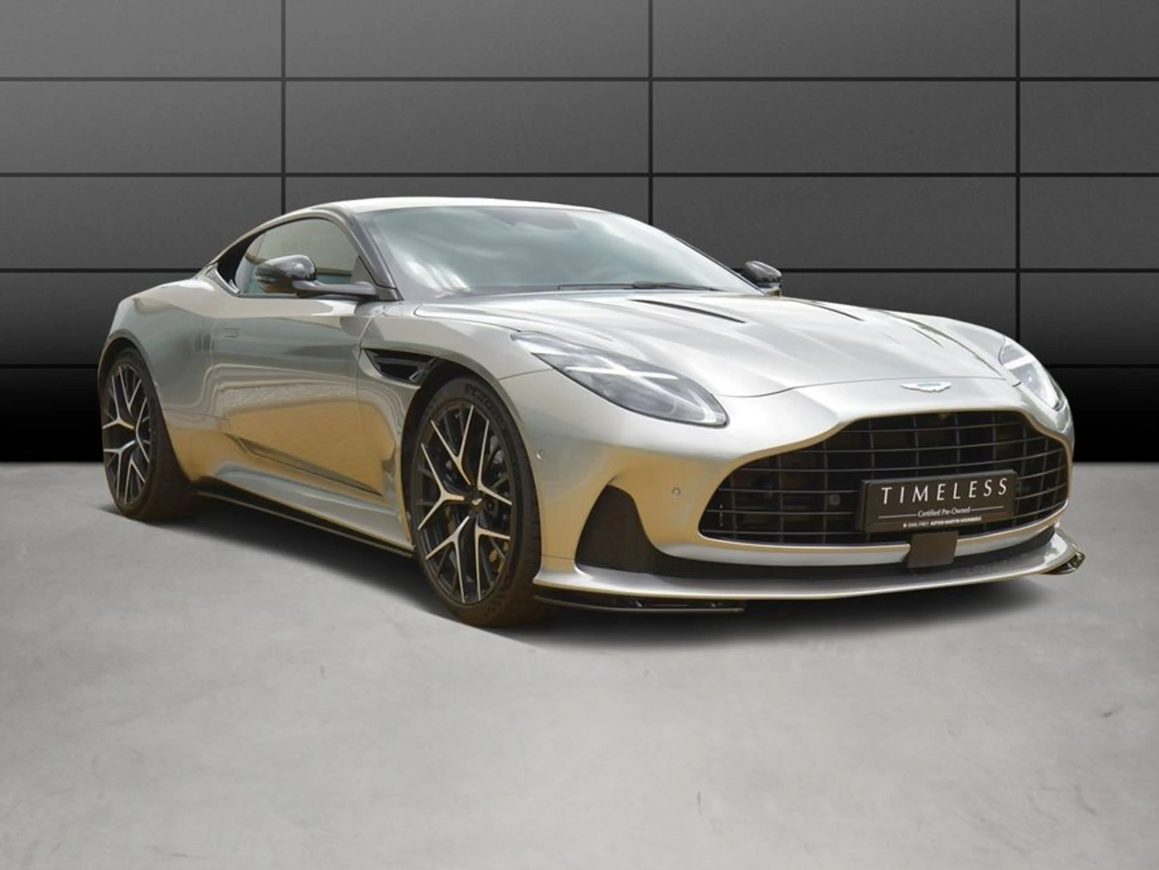 Aston Martin DB12 Coupe — photo 2