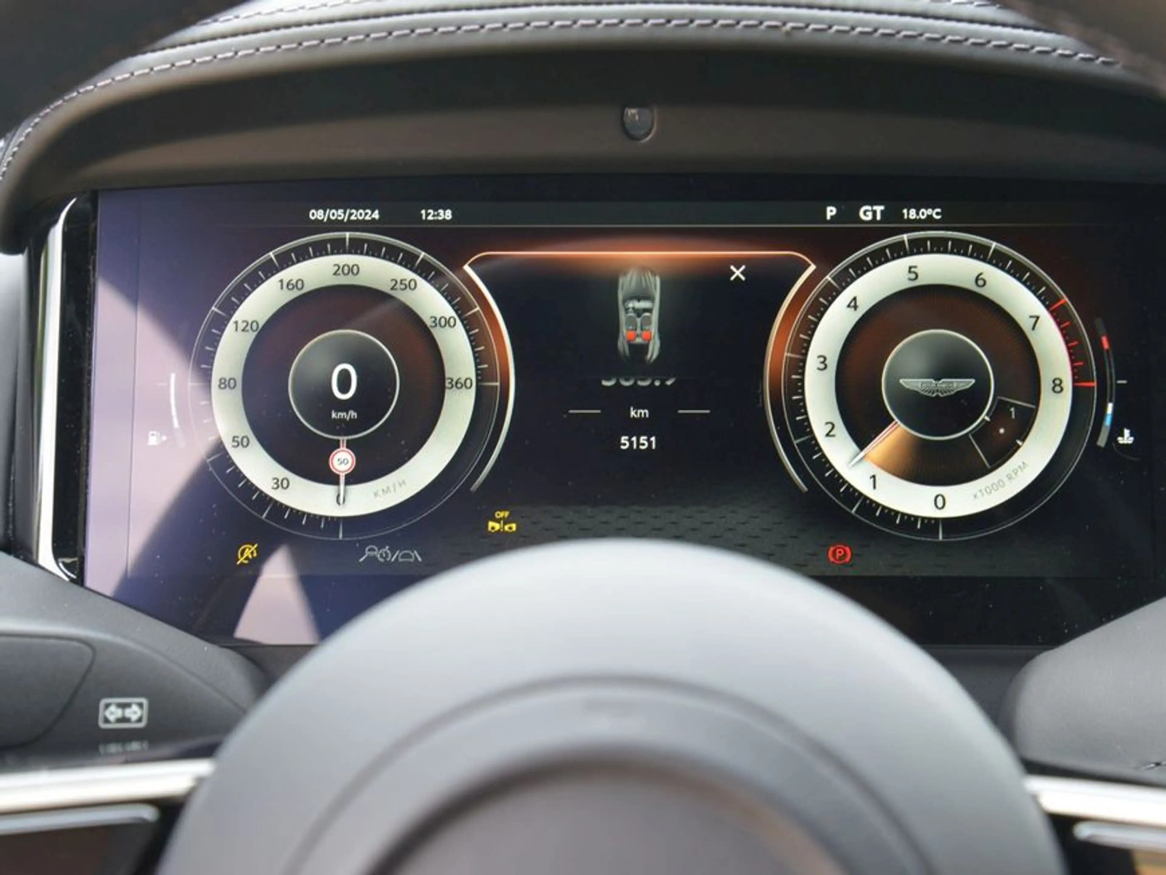 Aston Martin DB12 Coupe — photo 6