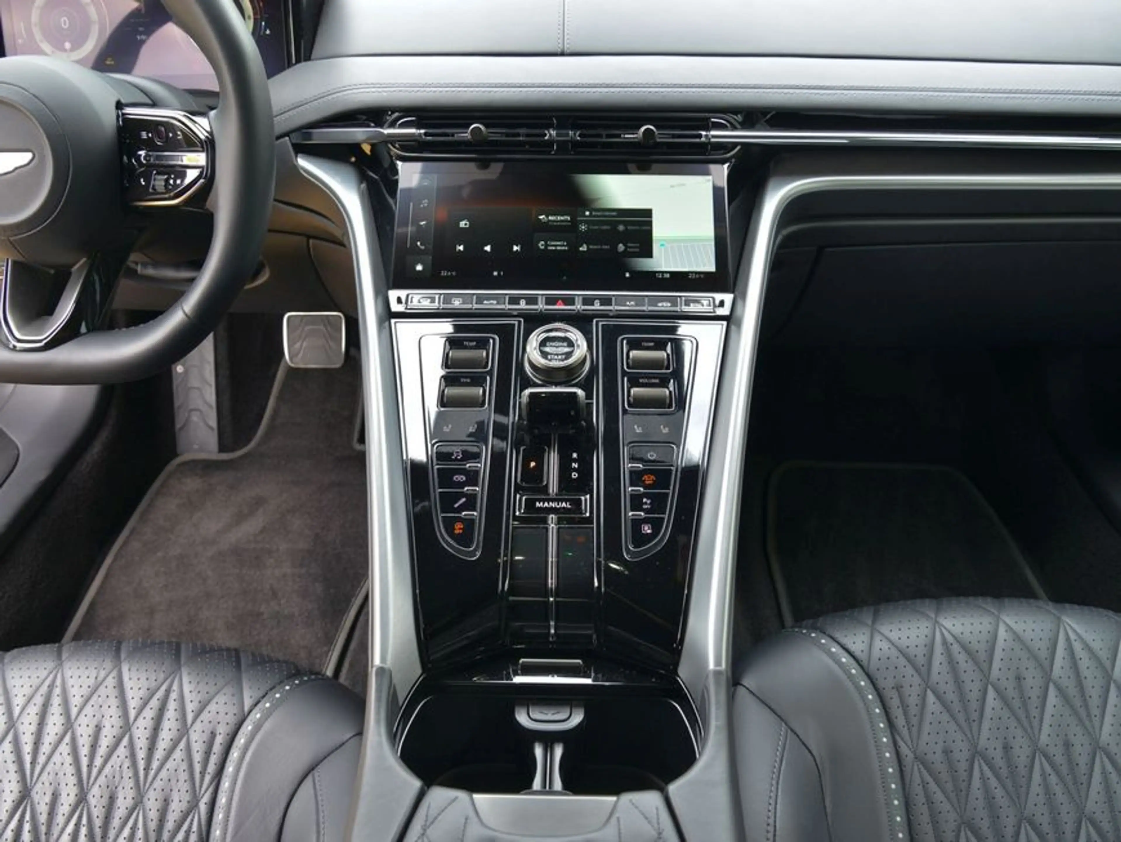 Aston Martin DB12 Coupe — photo 10