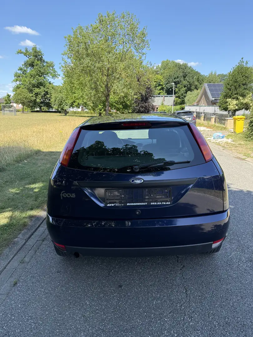 Ford Focus 1.6i SE 16v Ambiente - 2