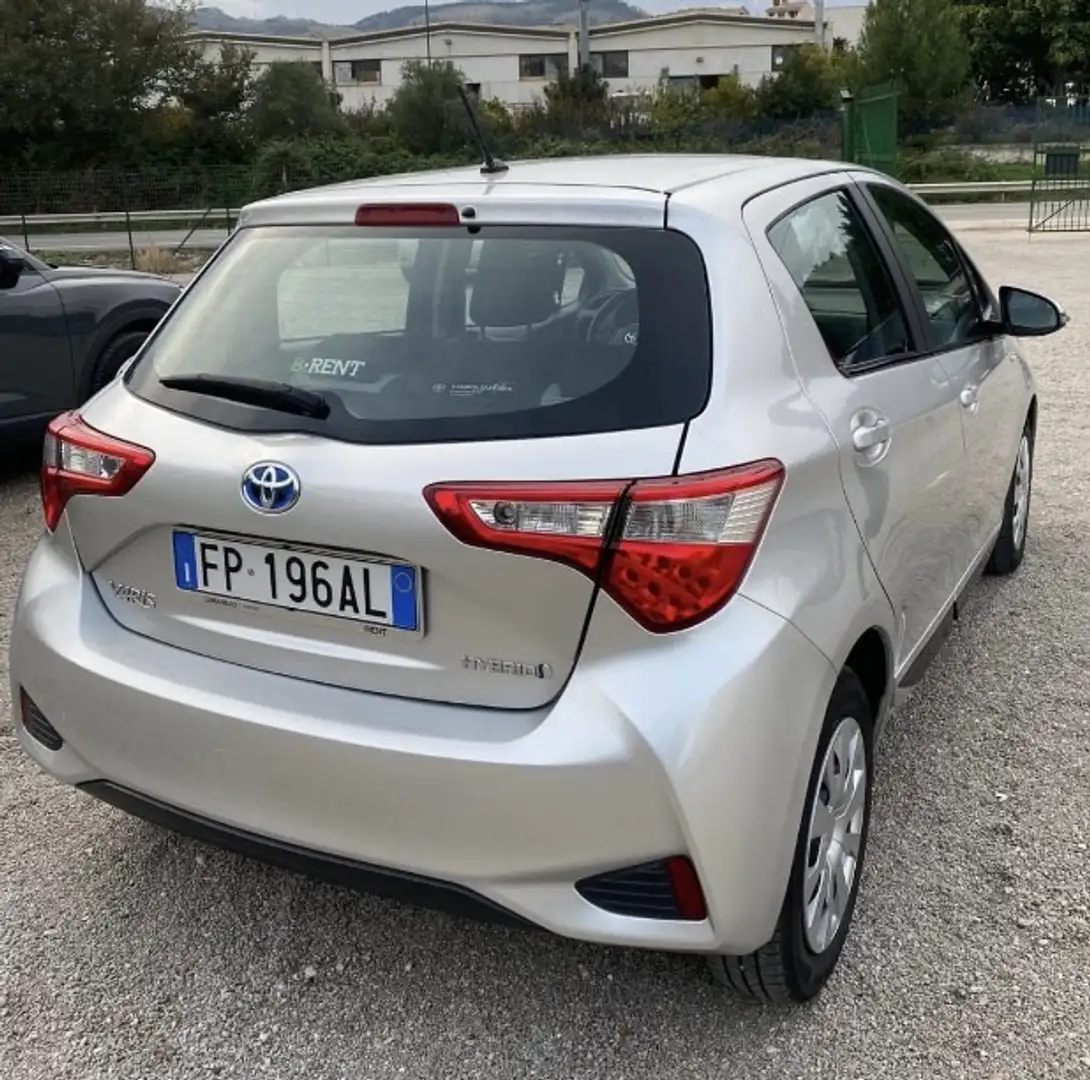 Toyota Yaris 5p 1.5h Active - 2