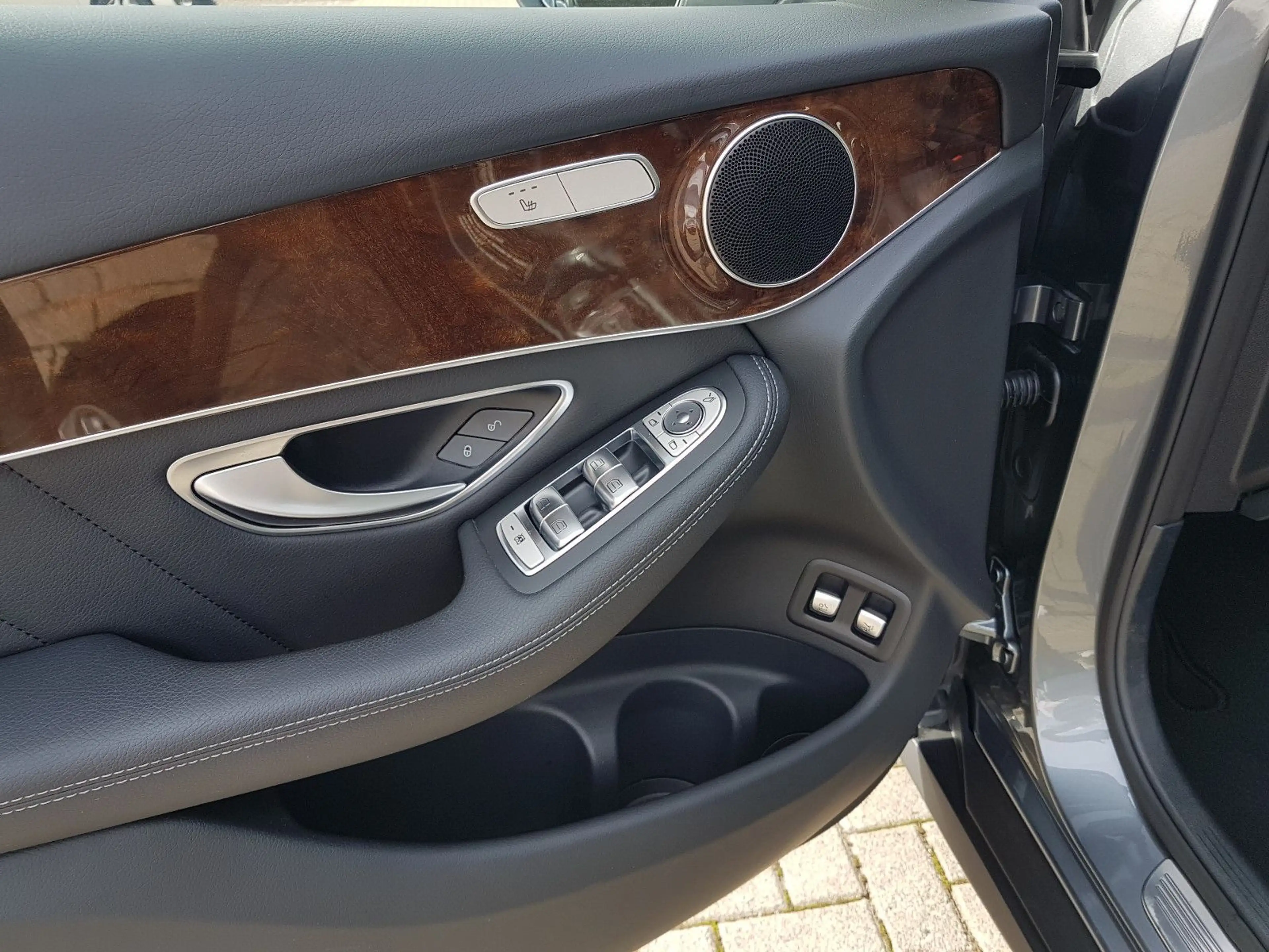 Mercedes-Benz GLC 250 d 4Matic LED AHK NAVI  AMG  nur 30000 km — photo 13