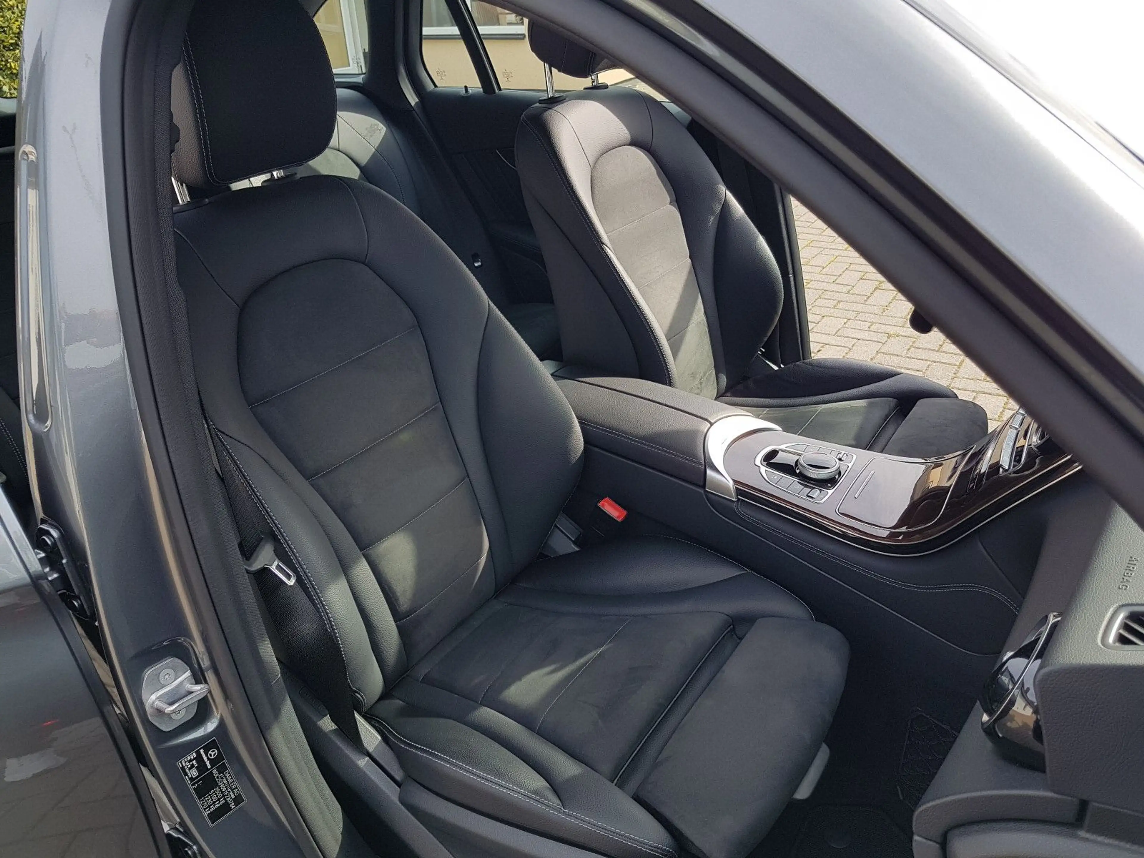Mercedes-Benz GLC 250 d 4Matic LED AHK NAVI  AMG  nur 30000 km — photo 15