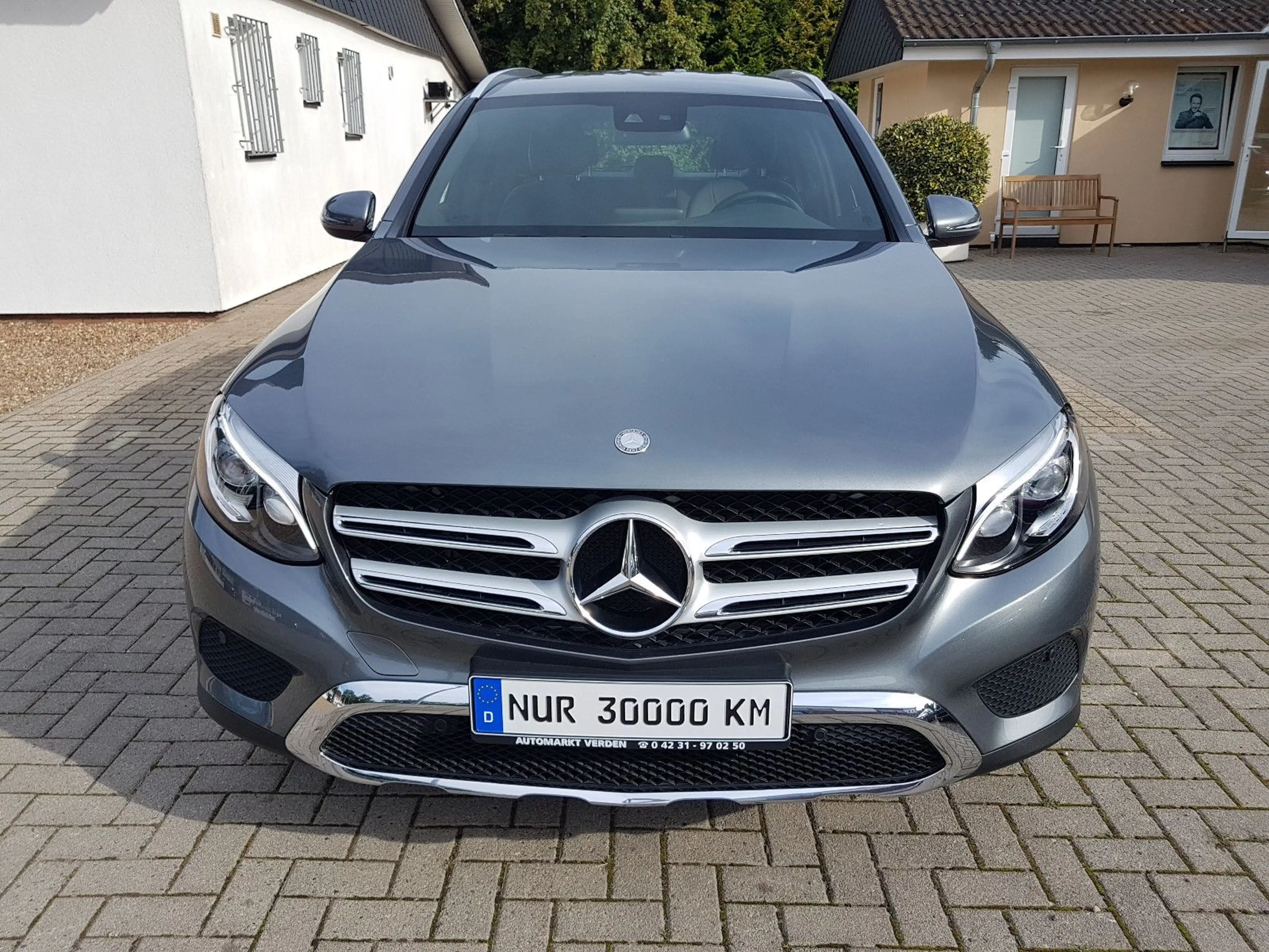 Mercedes-Benz GLC 250 d 4Matic LED AHK NAVI  AMG  nur 30000 km — photo 2