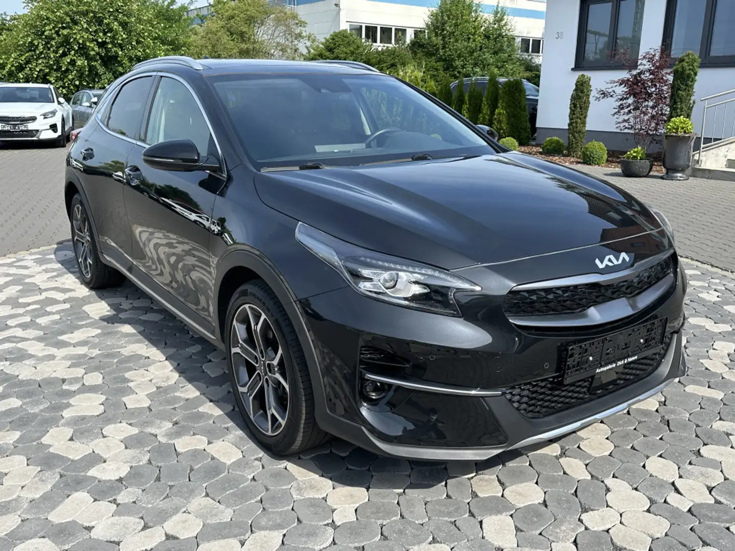 Kia XCeed Platinum Plug-in Hybrid PHEV VIRT ACC PANO Zwart - 2