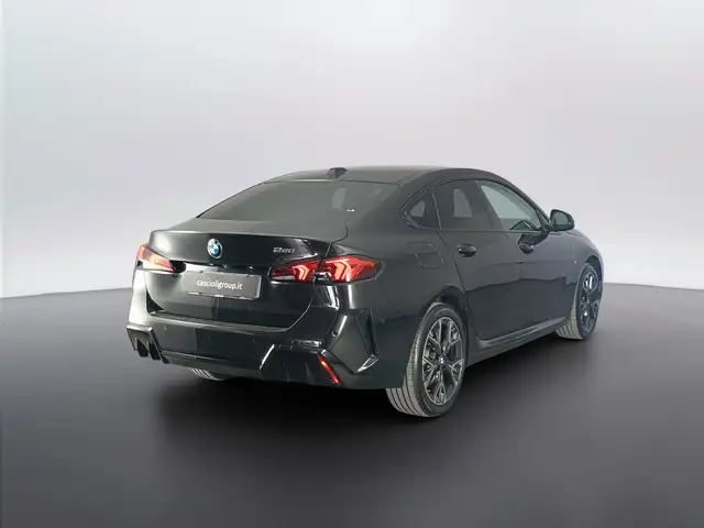 BMW 2 Series view 4