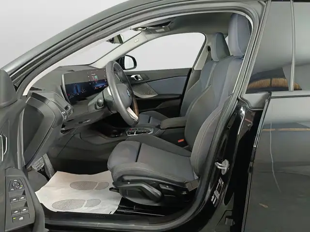 BMW 2 Series view 8