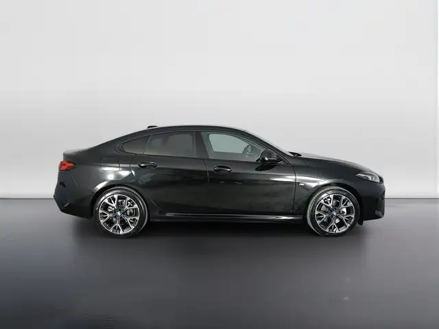BMW 2 Series view 3