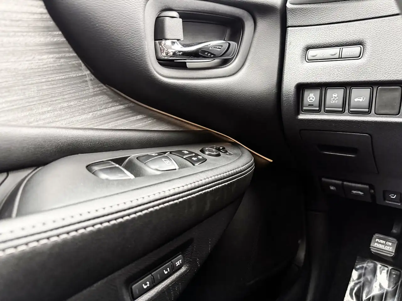 Nissan Murano снимка Nissan Murano