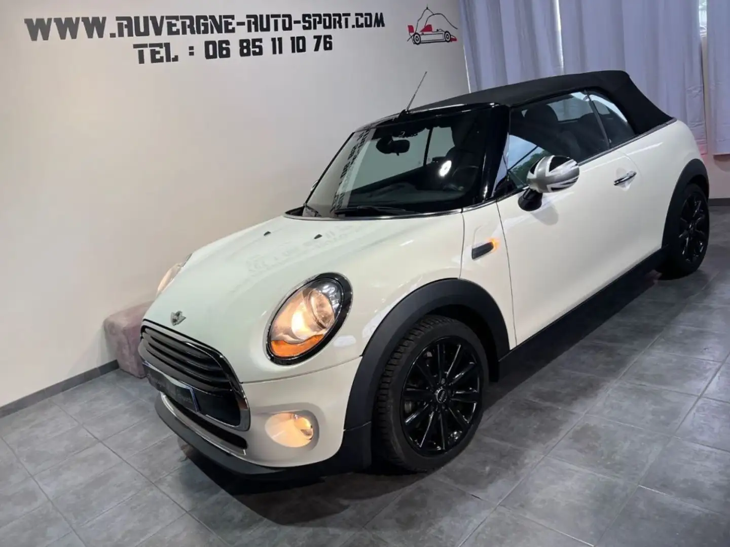 MINI Cooper Cabrio CABRIOLET F57 Cabriolet Cooper 136 ch Finition Red Hot Chili Blanc - 1