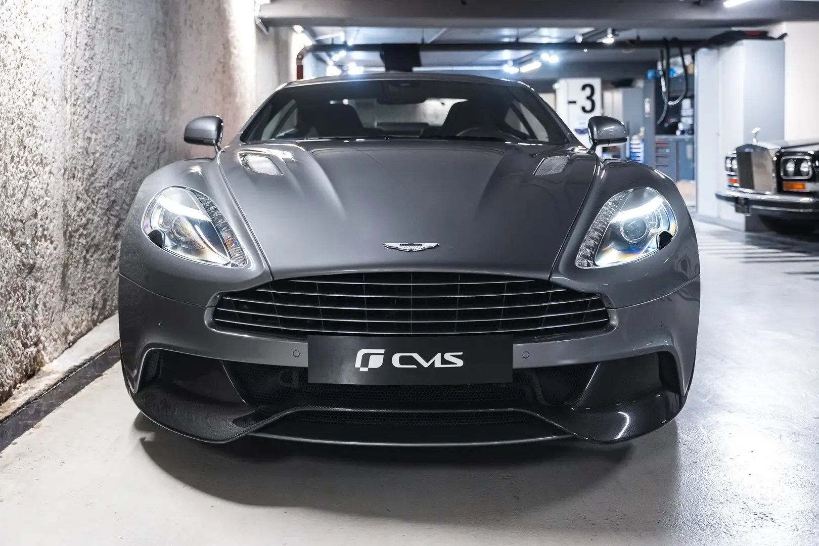 Aston Martin Vanquish (II) V12 6.0 573 Touchtronic II Silber - 2
